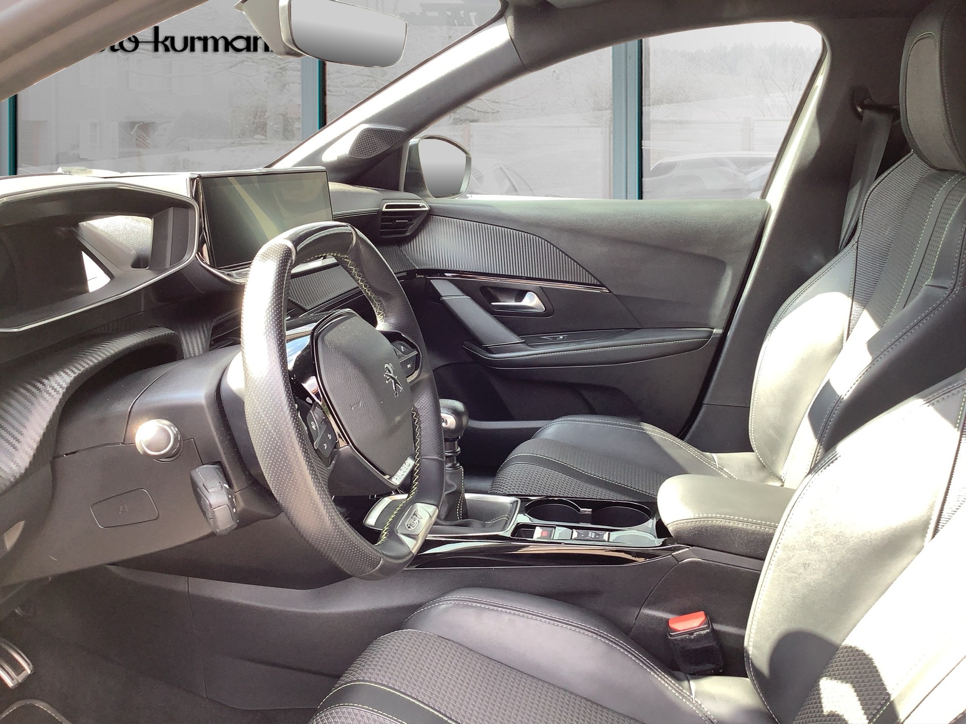 PEUGEOT 208 1.5 BlueHDi GT-image-8