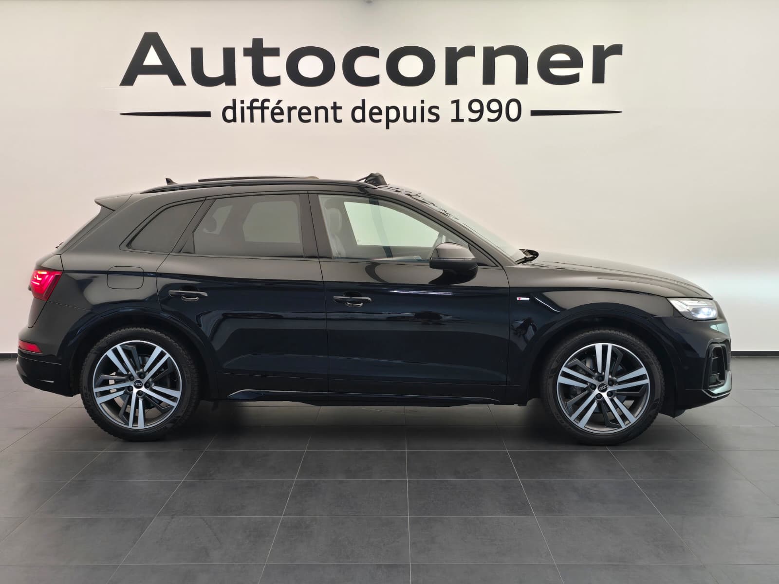 AUDI Q5 Sportback 45 TFSI S line quattro S-tronic-image-5