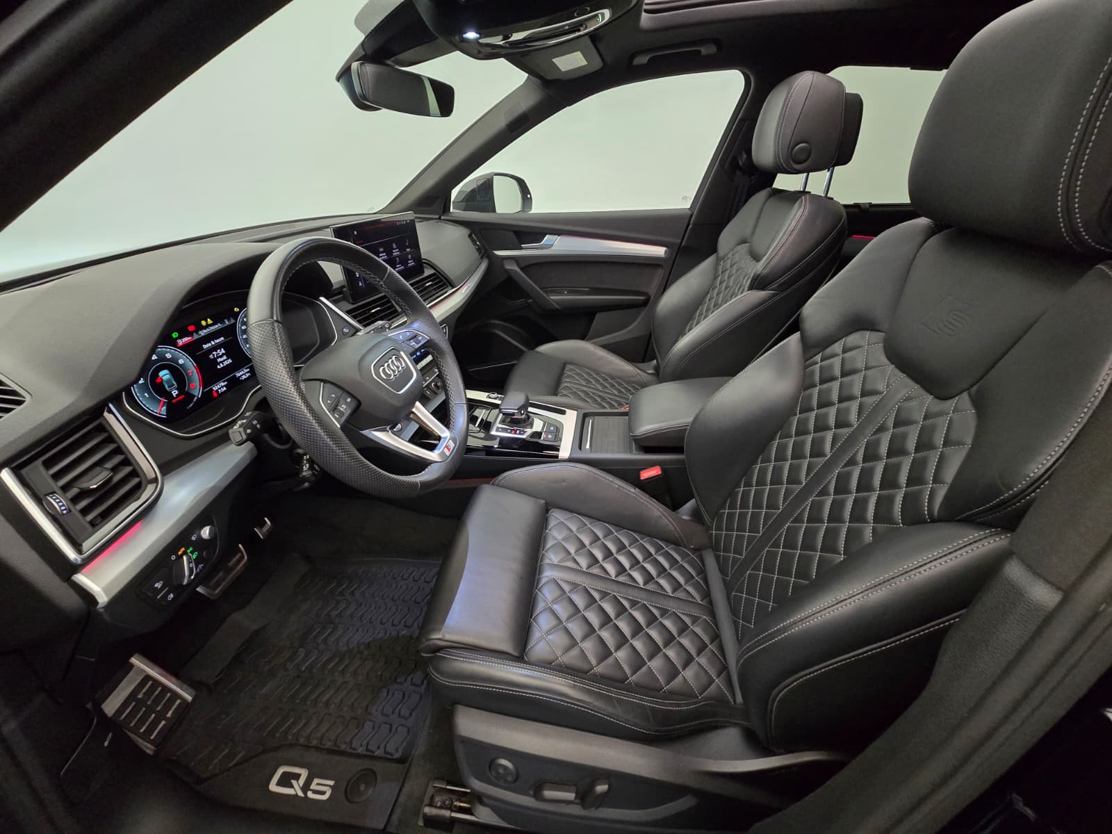 AUDI Q5 Sportback 45 TFSI S line quattro S-tronic-image-10