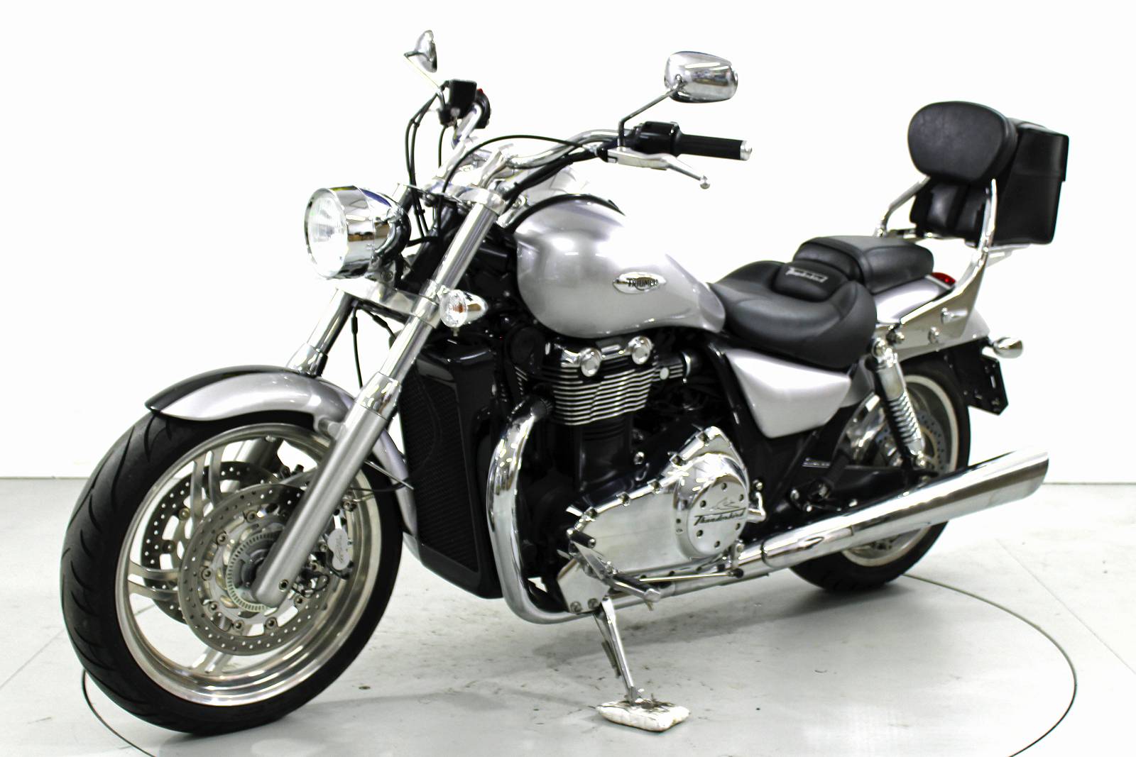 TRIUMPH Thunderbird 1600 ABS-showroom-element-2