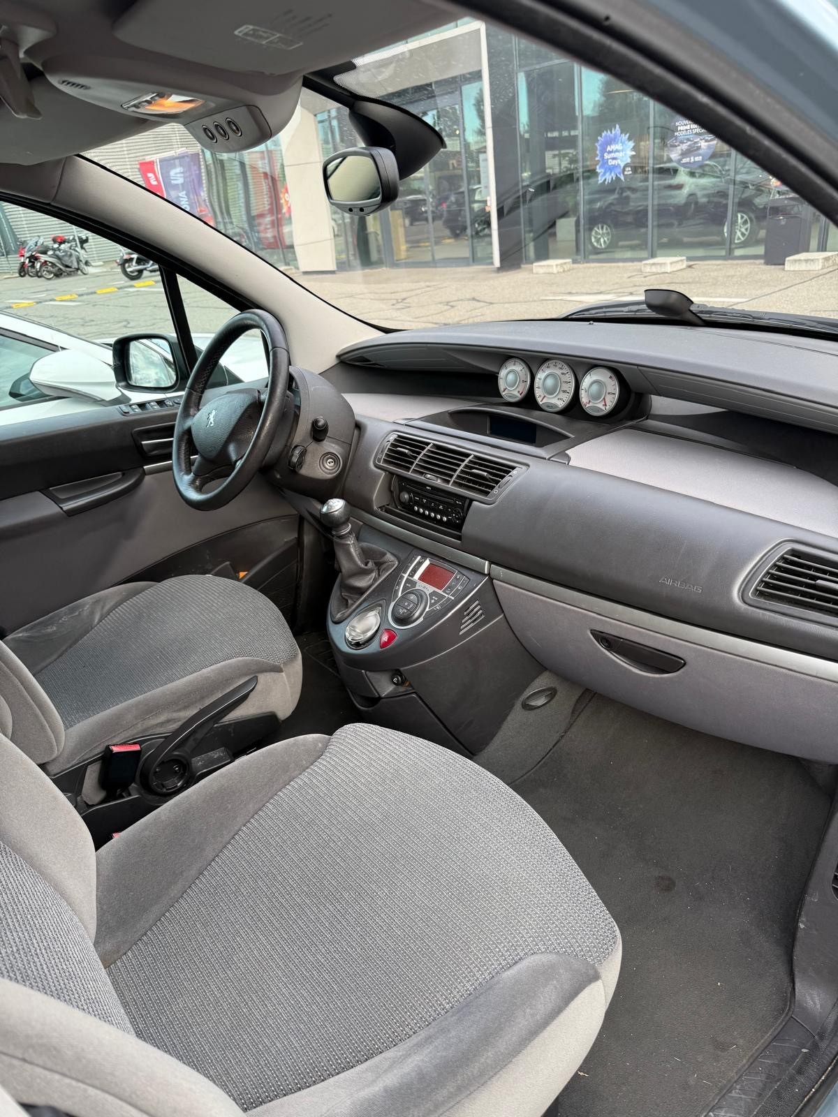 PEUGEOT 2.0 HDI Family Plus-image-4