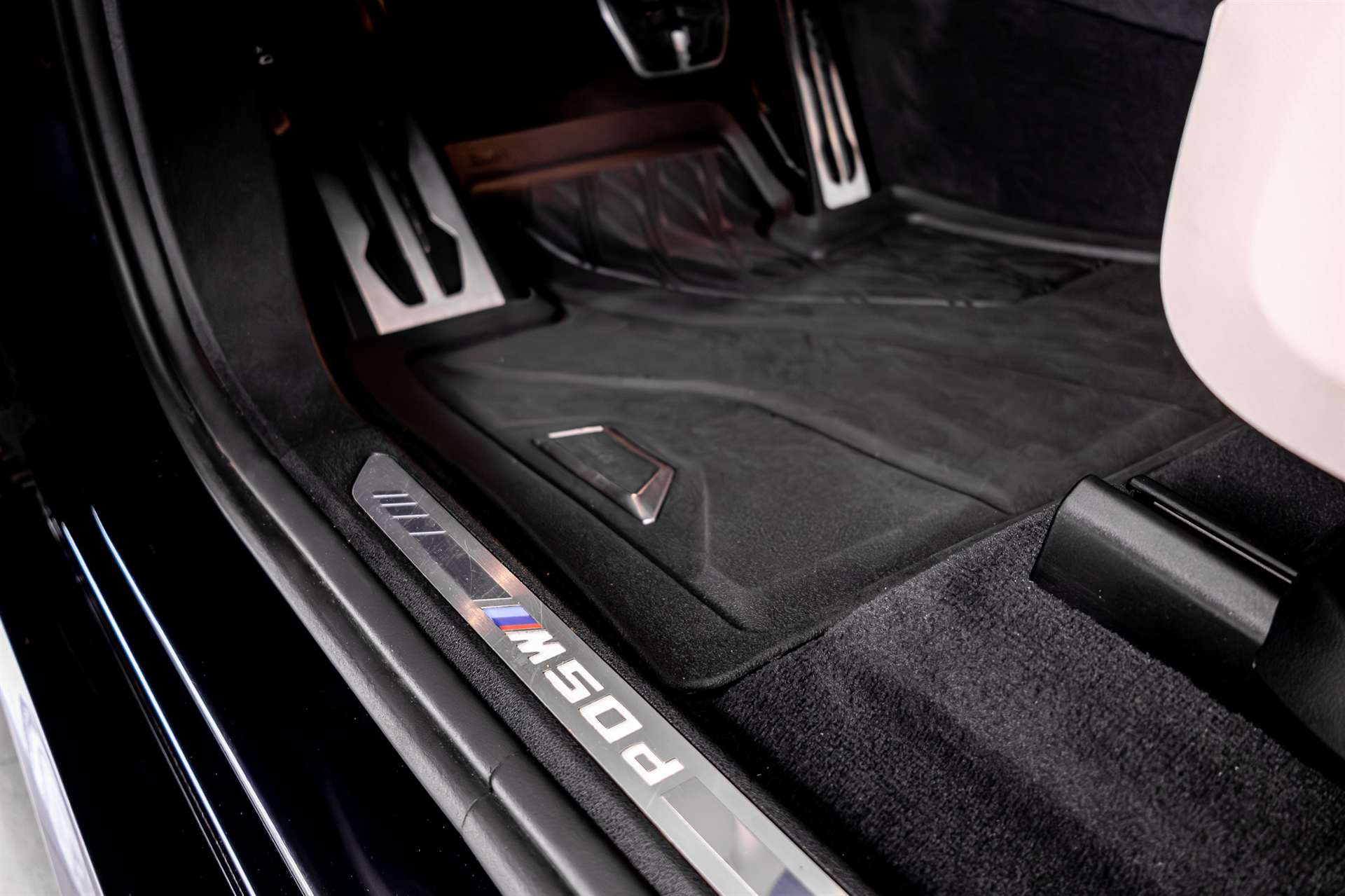 BMW X7 xDrive M50d Steptronic-image-13