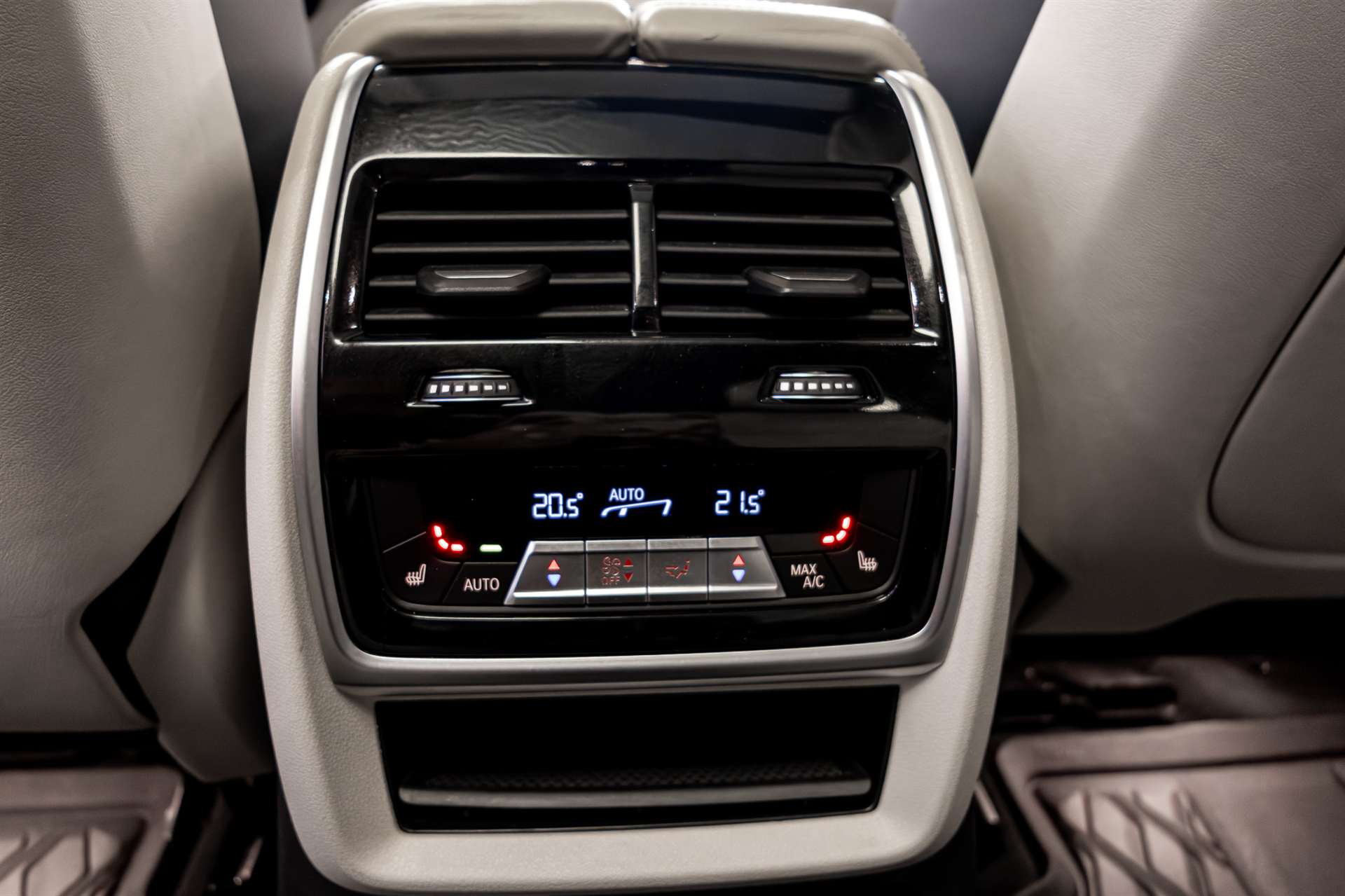 BMW X7 xDrive M50d Steptronic-image-22