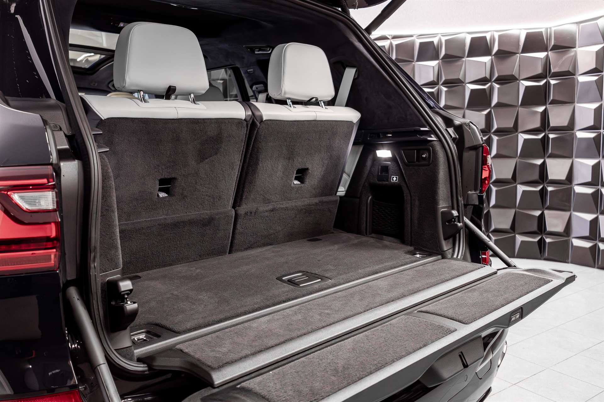 BMW X7 xDrive M50d Steptronic-image-25