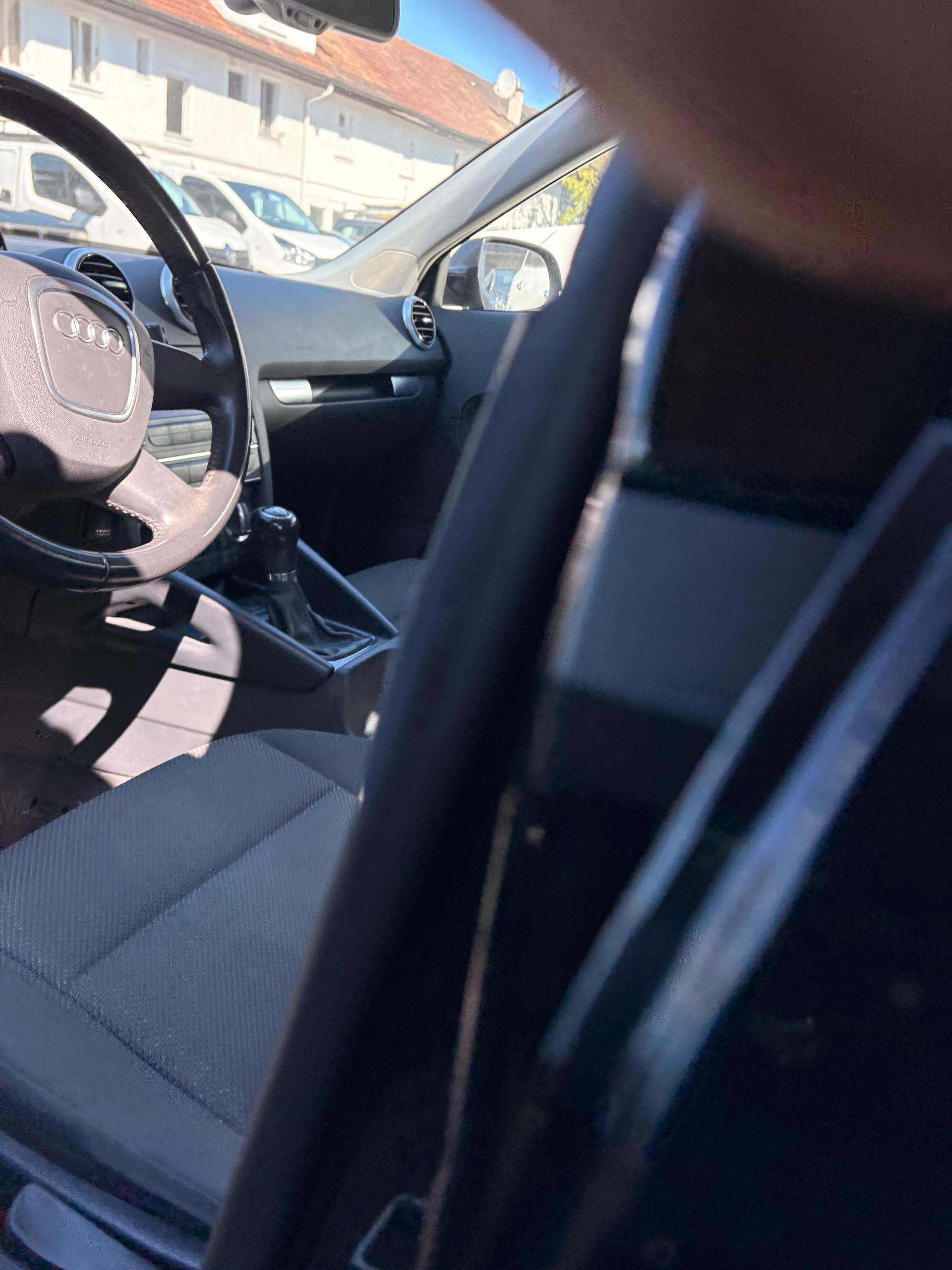 AUDI A3 Sportback 1.8 TFSI Ambition-image-4