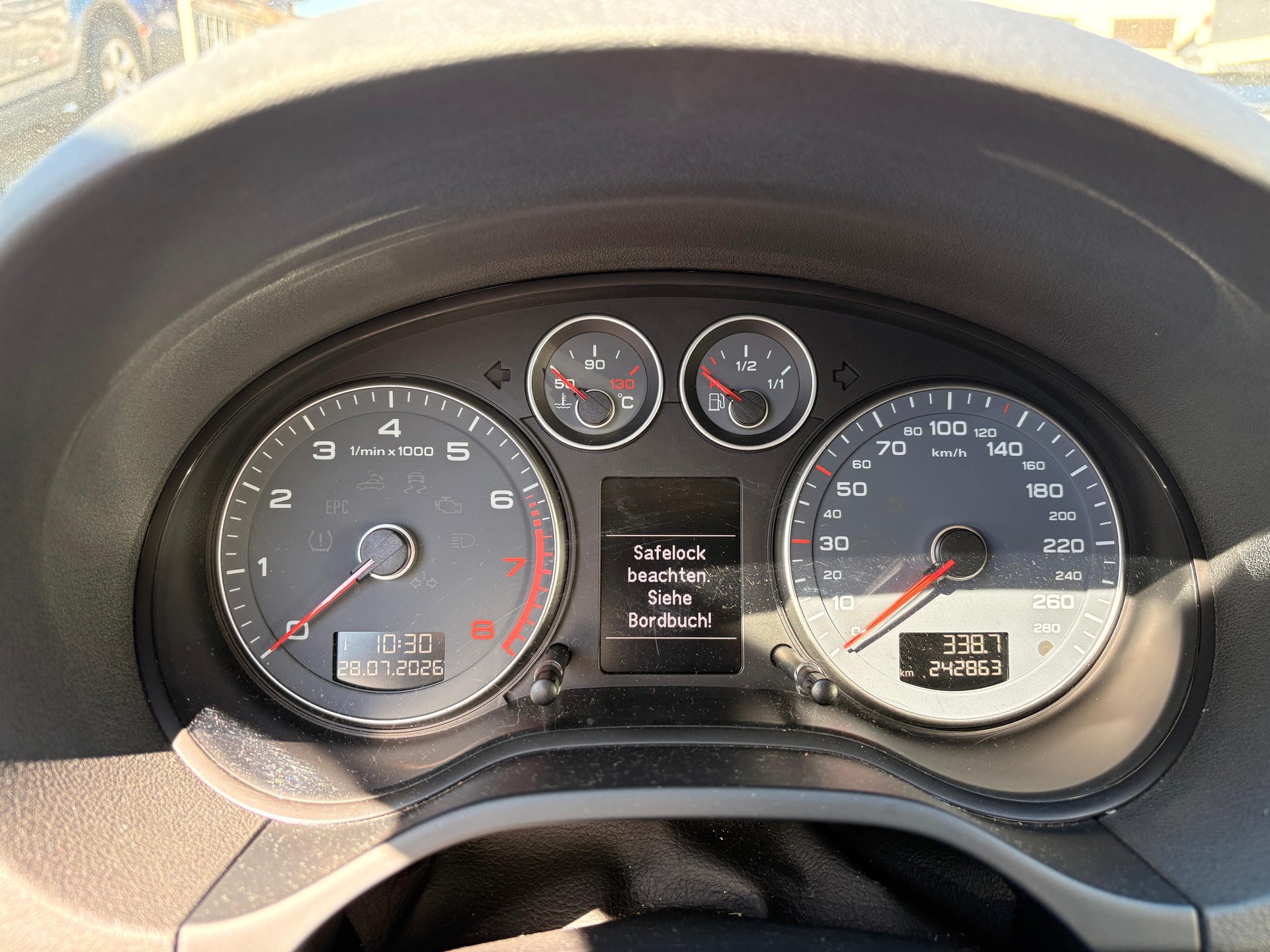 AUDI A3 Sportback 1.8 TFSI Ambition-image-10