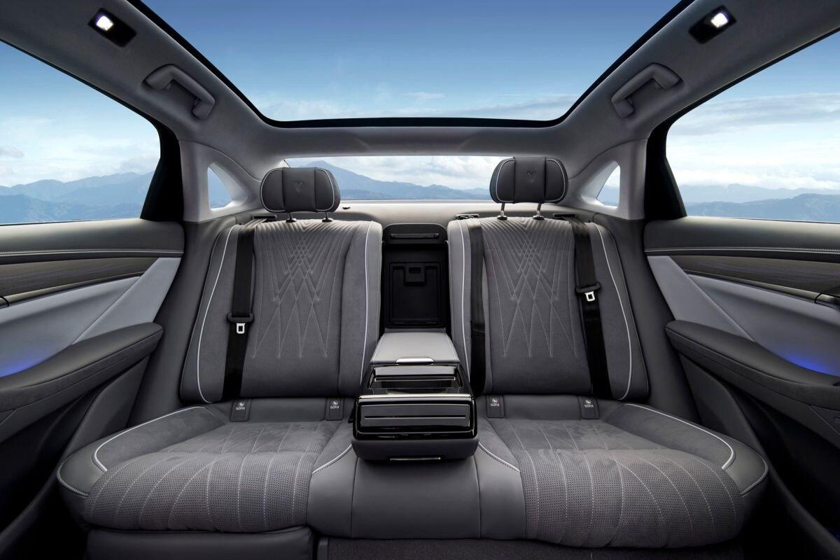 VOYAH Free 4WD 106 kWh 489PS Cloud Gray Metallic-image-3