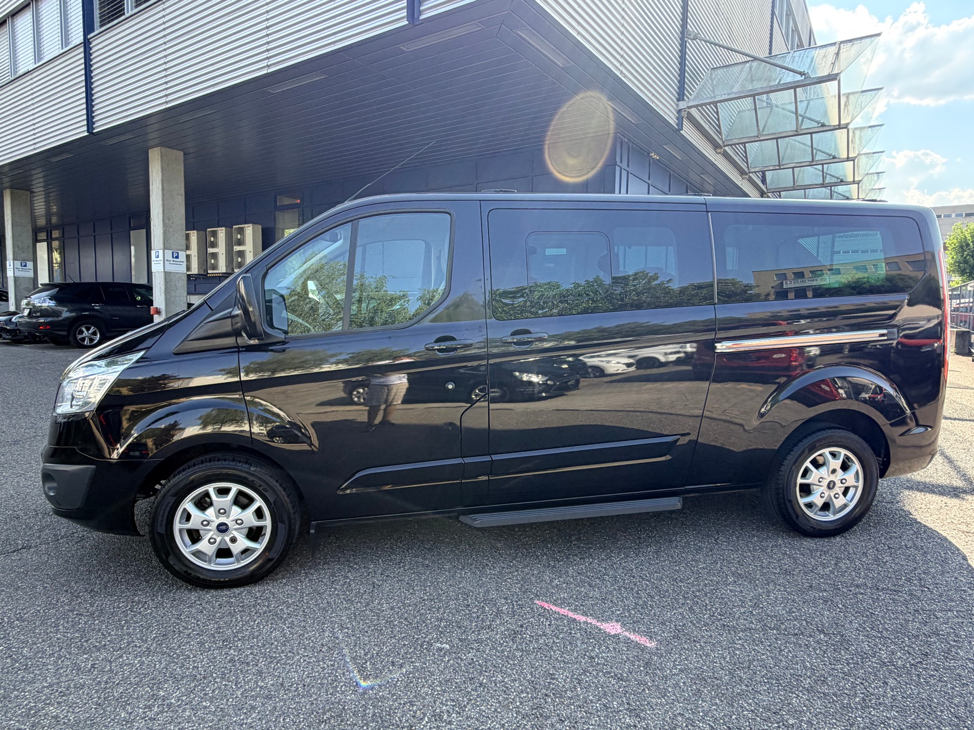 FORD Tourneo Custom 300 L2H1 Titanium-image-5