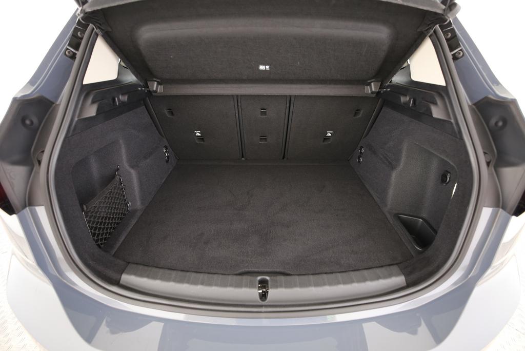 BMW 218i Active Tourer-image-15
