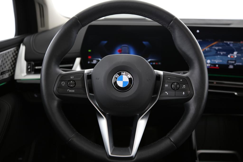 BMW 218i Active Tourer-image-4