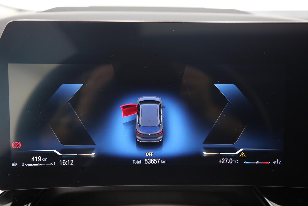 BMW 218i Active Tourer-image-16