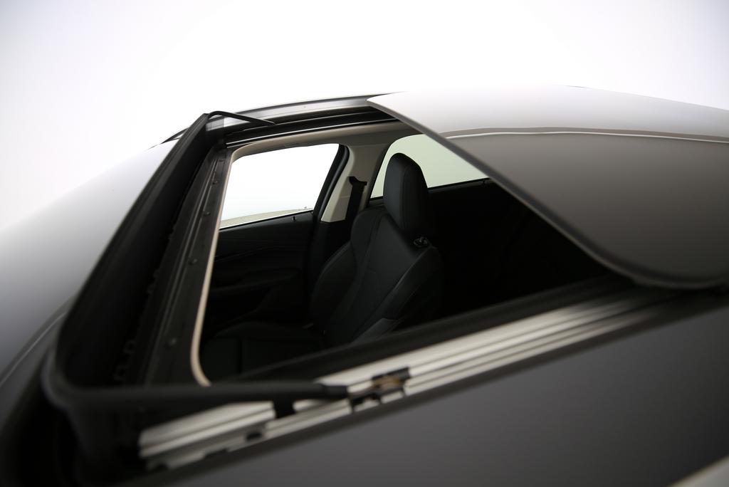 BMW 218i Active Tourer-image-14