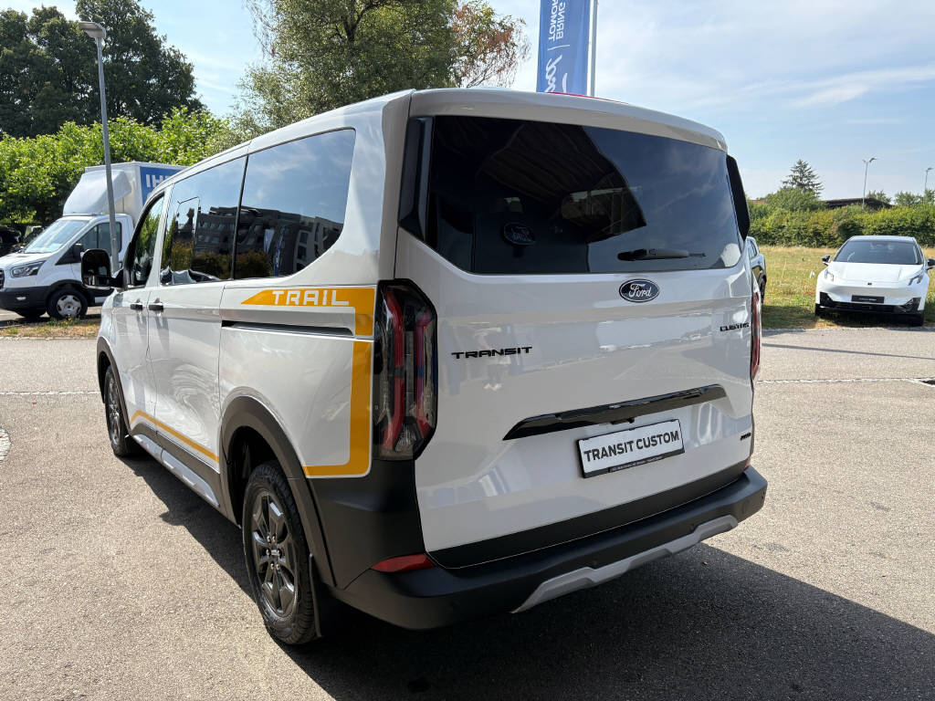 FORD Transit Custom Kombi 320 L1 2.0 EcoBlue 170 Trail 4x4-image-6