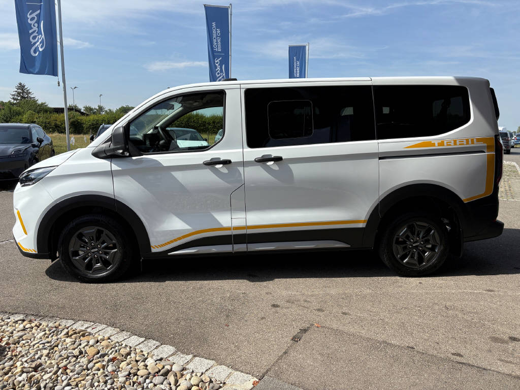 FORD Transit Custom Kombi 320 L1 2.0 EcoBlue 170 Trail 4x4-image-11