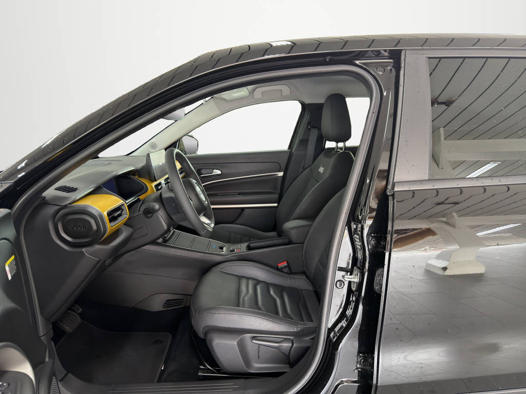 JEEP Avenger Summit-image-8