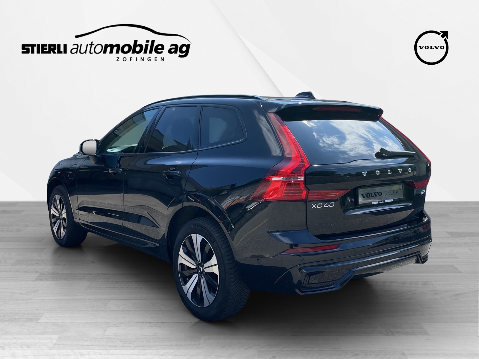 VOLVO XC60 2.0 T6 TE Plus Dark eAWD-image-6