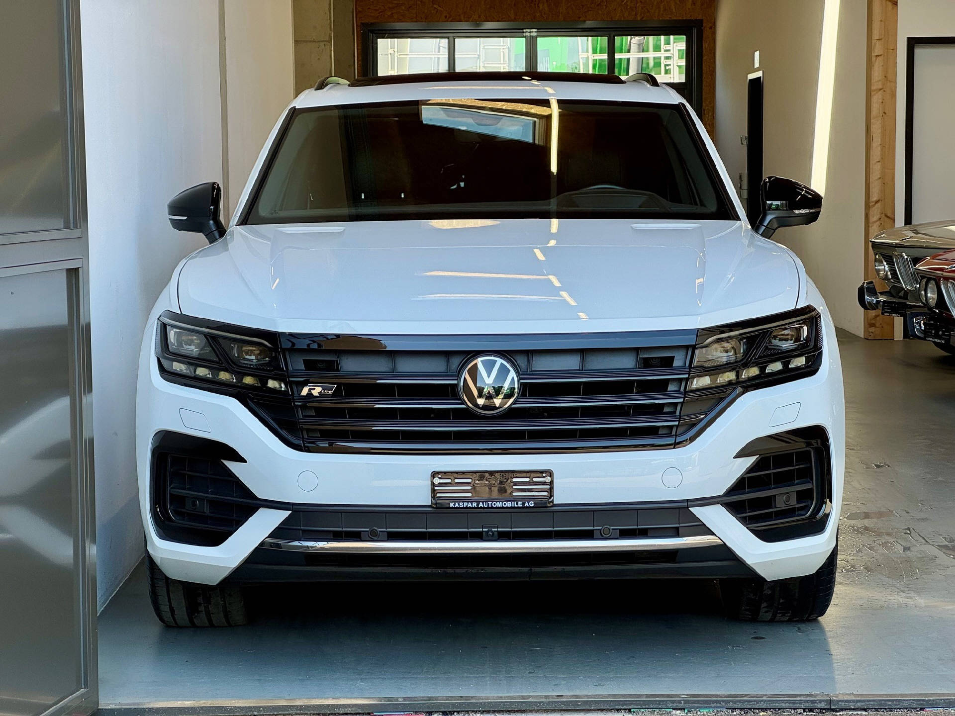 VW Touareg 3.0 V6 TDI 286 R-Line-image-14