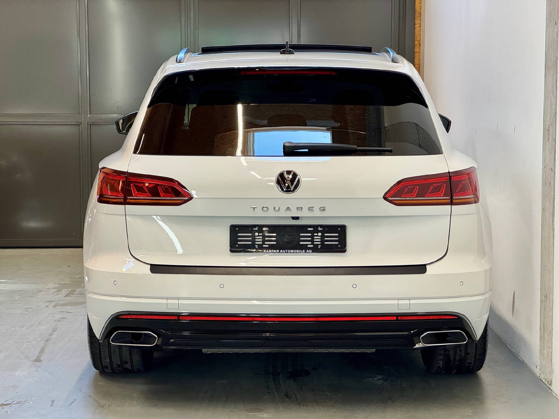 VW Touareg 3.0 V6 TDI 286 R-Line-image-15