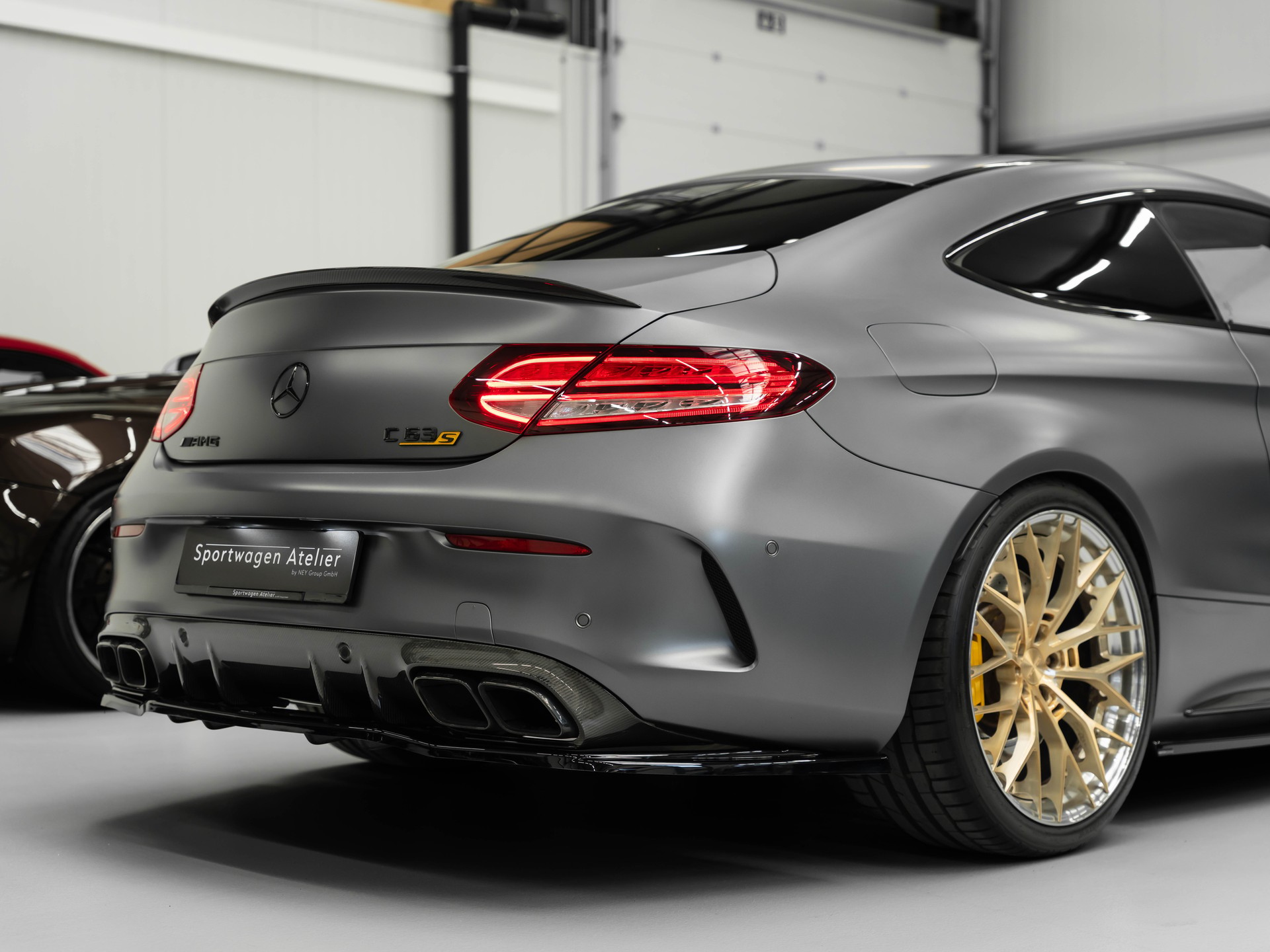 MERCEDES-BENZ C 63 S AMG 9G-tronic-image-18