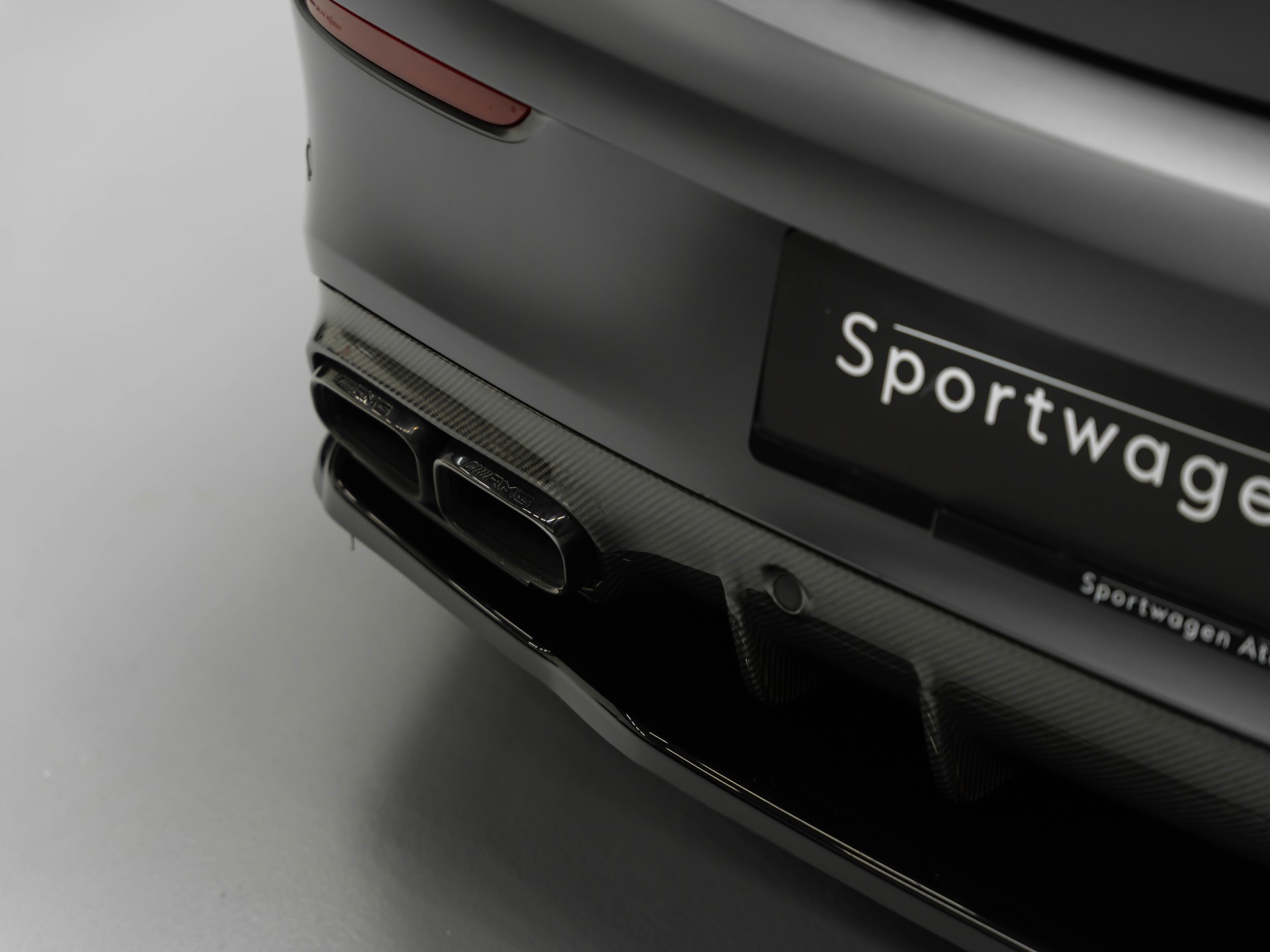 MERCEDES-BENZ C 63 S AMG 9G-tronic-image-17