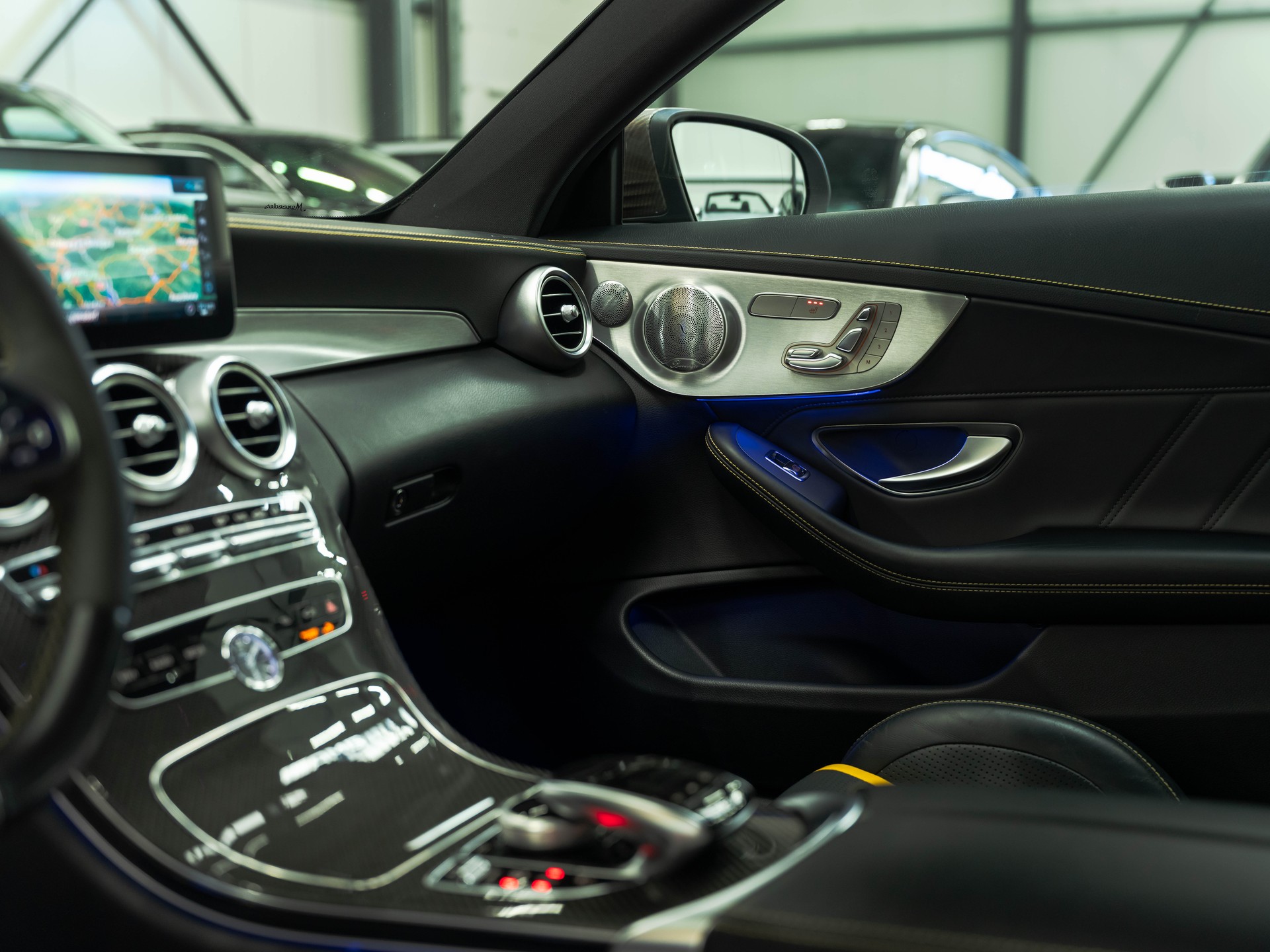 MERCEDES-BENZ C 63 S AMG 9G-tronic-image-21