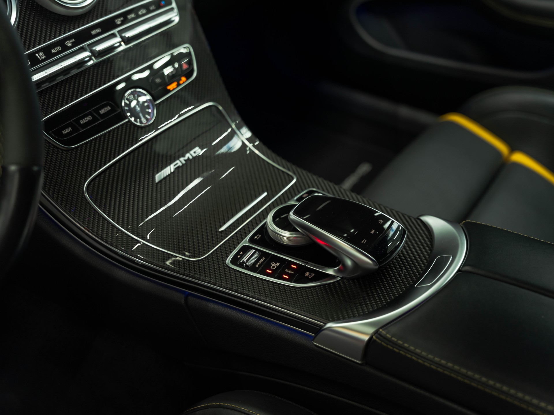 MERCEDES-BENZ C 63 S AMG 9G-tronic-image-22