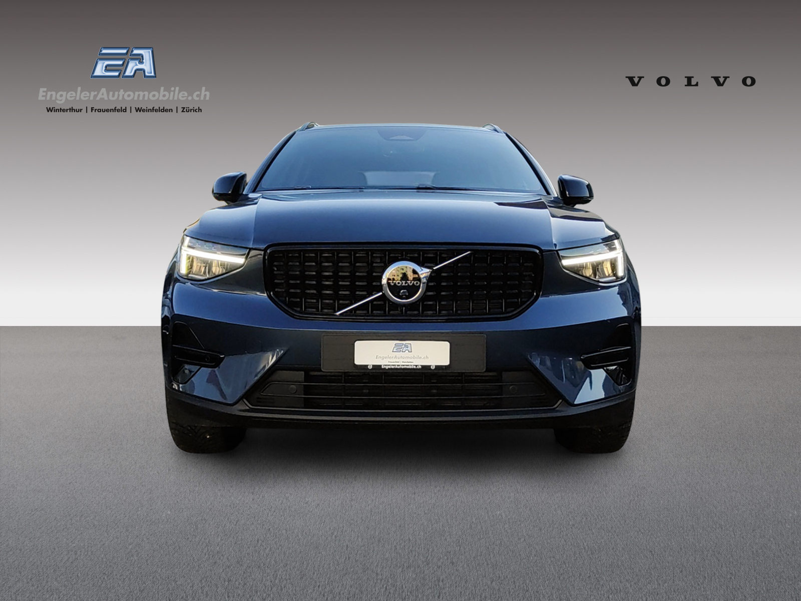 VOLVO XC40 2.0 B4 MH Plus Dark-showroom-element-1