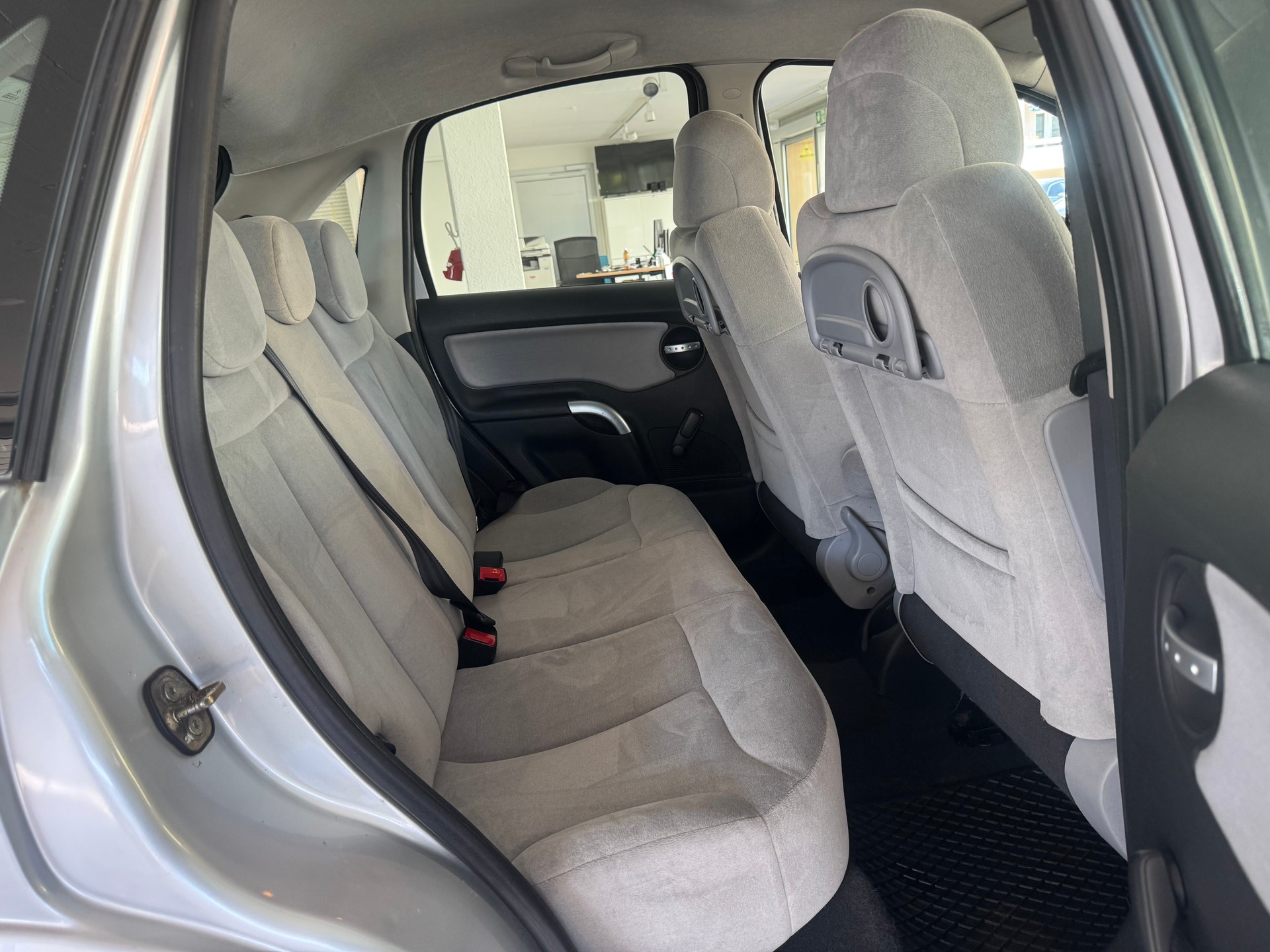 CITROEN C3 1.4i Exclusive-image-16