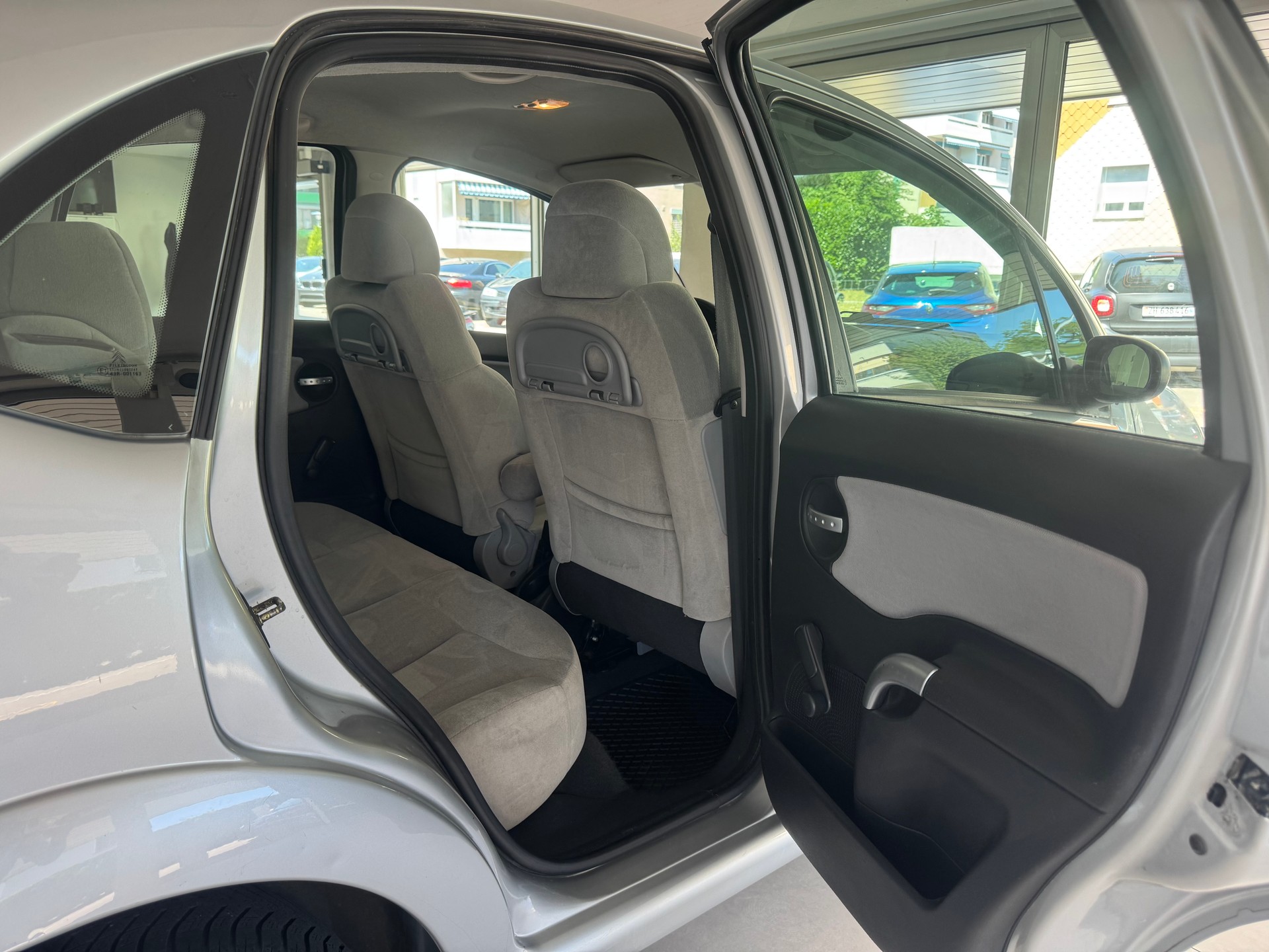 CITROEN C3 1.4i Exclusive-image-15