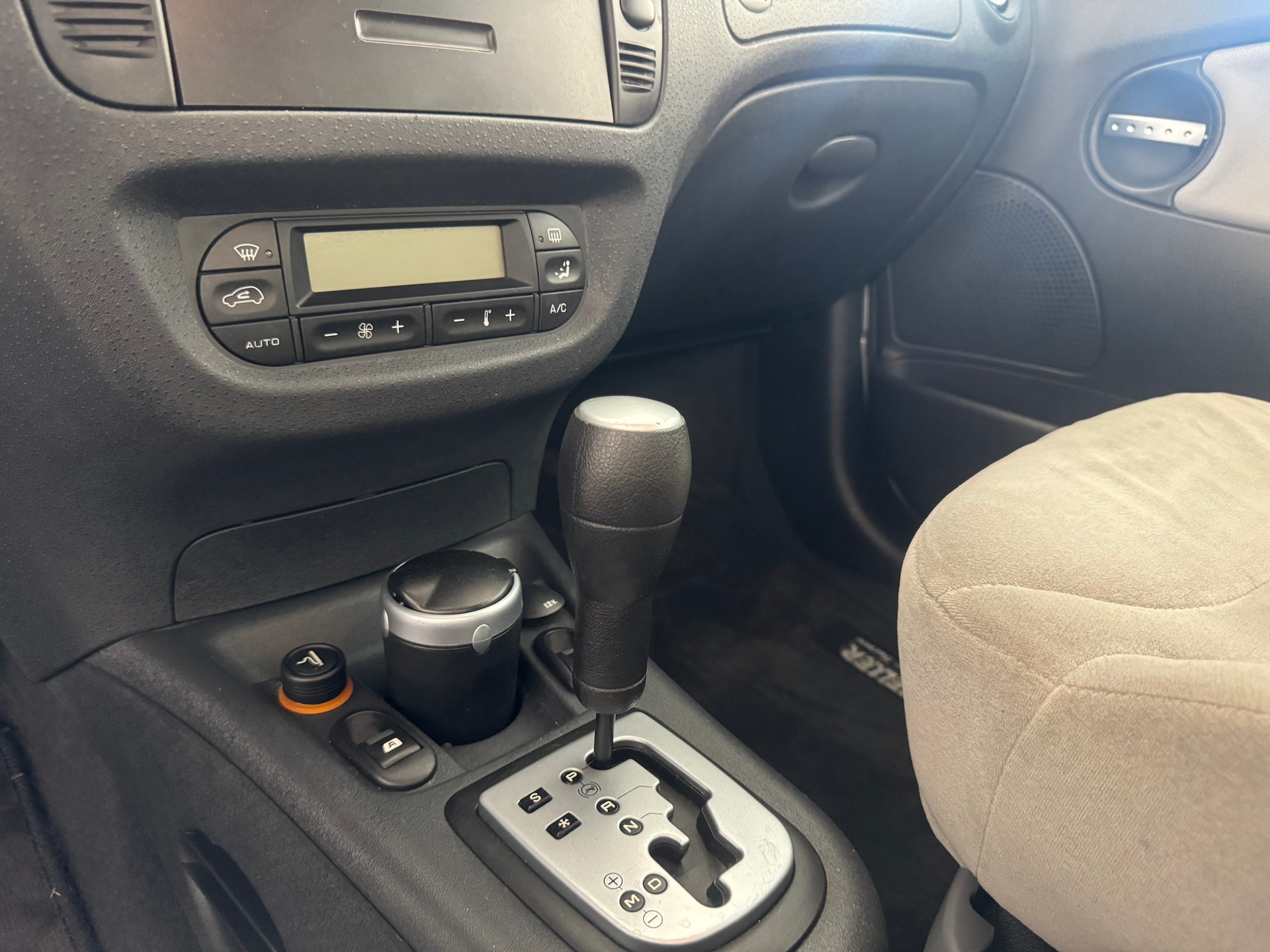 CITROEN C3 1.4i Exclusive-image-19