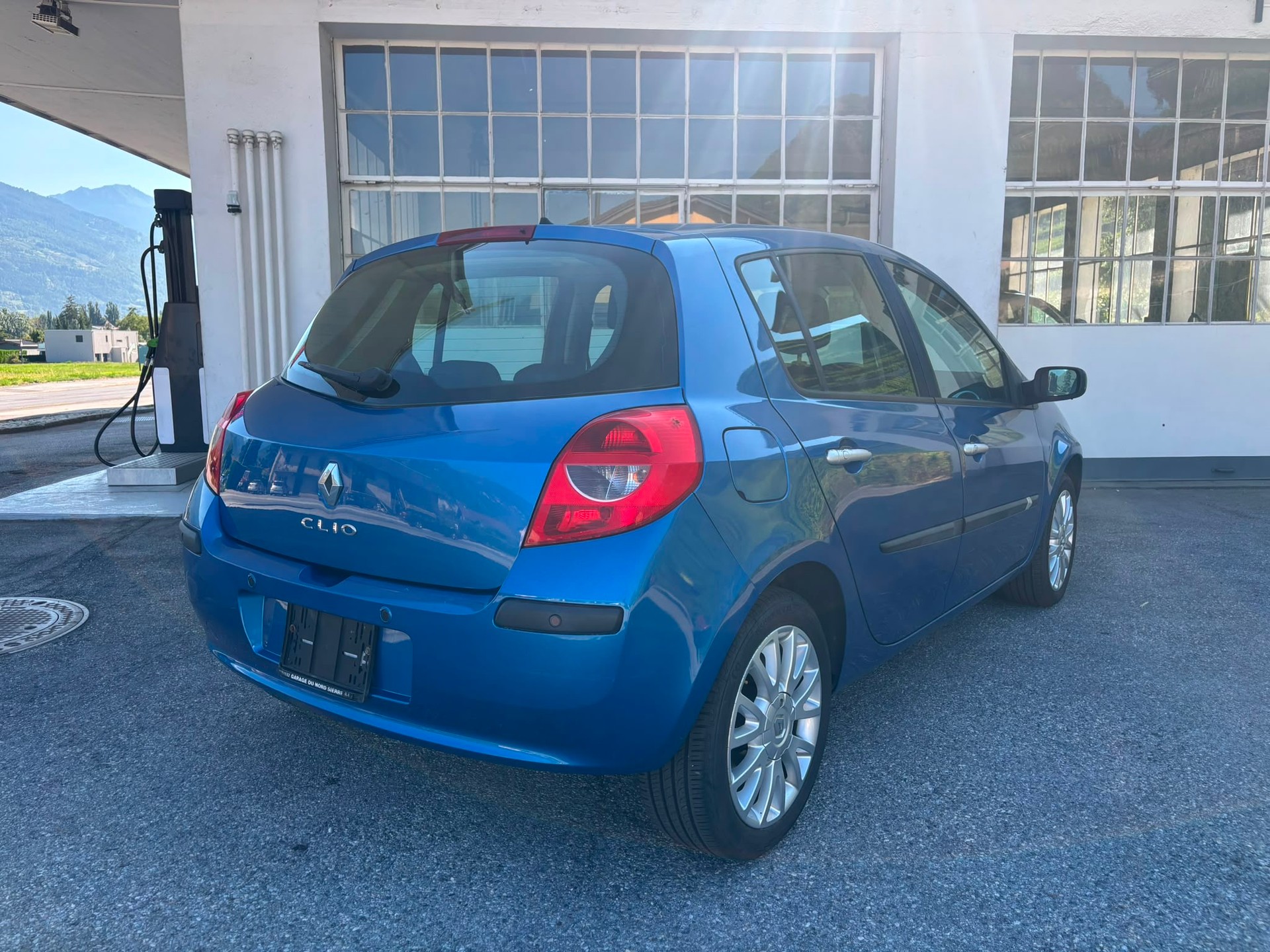 RENAULT Clio 1.6 16V Dynamique-image-2