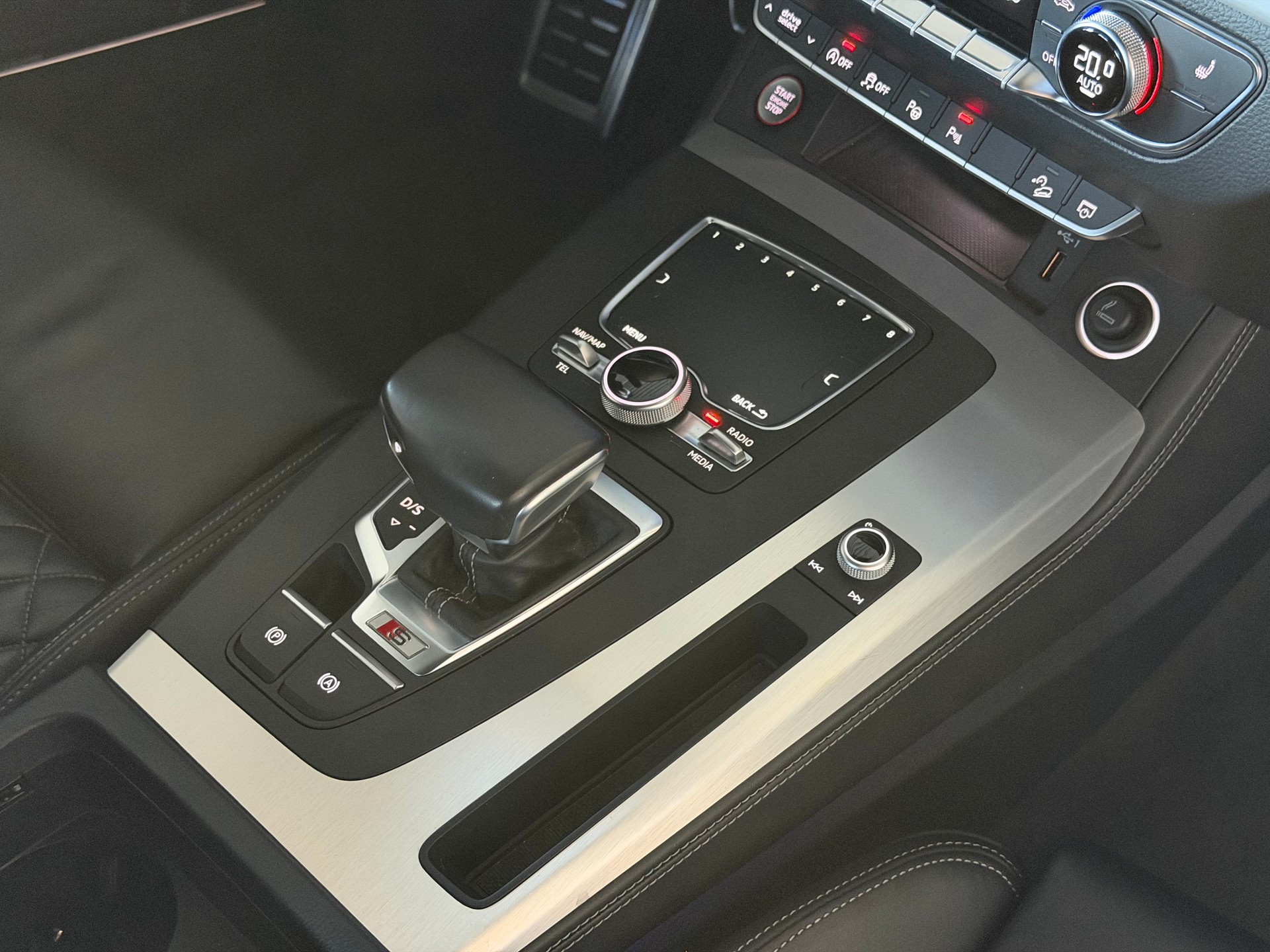 AUDI SQ5 3.0 TFSI quattro S-tronic-image-24