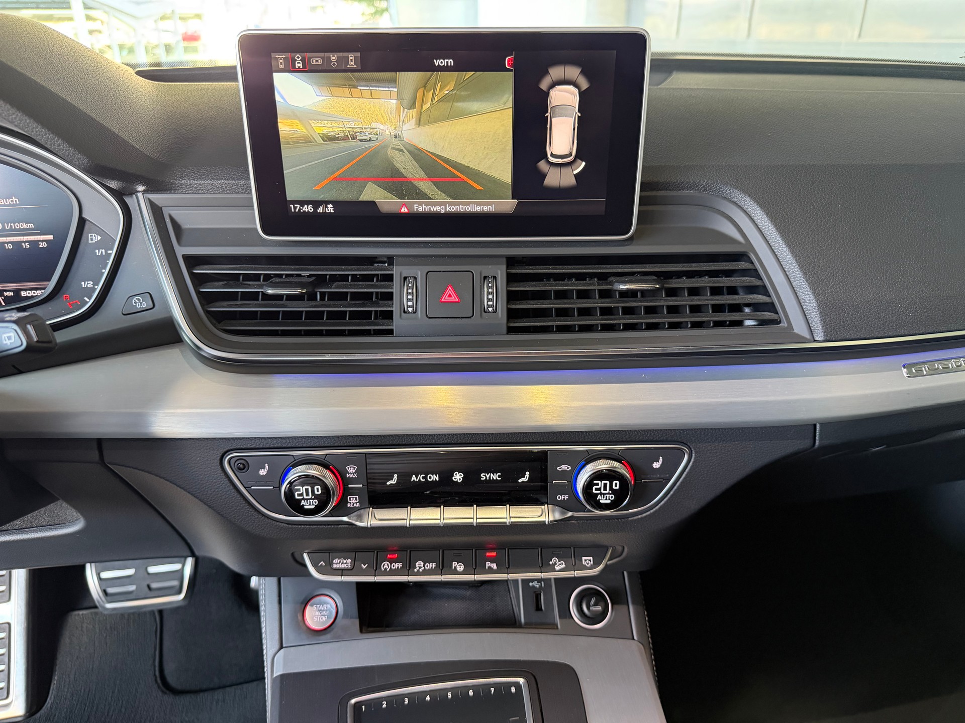 AUDI SQ5 3.0 TFSI quattro S-tronic-image-27