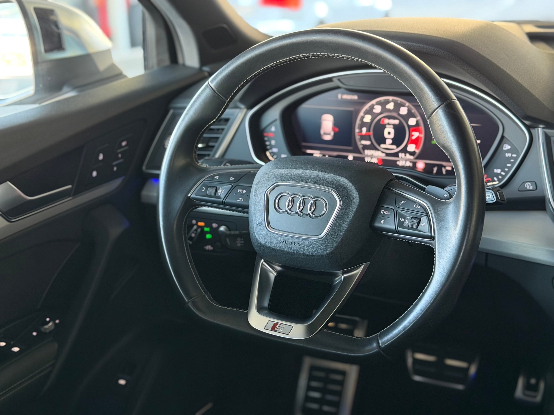 AUDI SQ5 3.0 TFSI quattro S-tronic-image-21