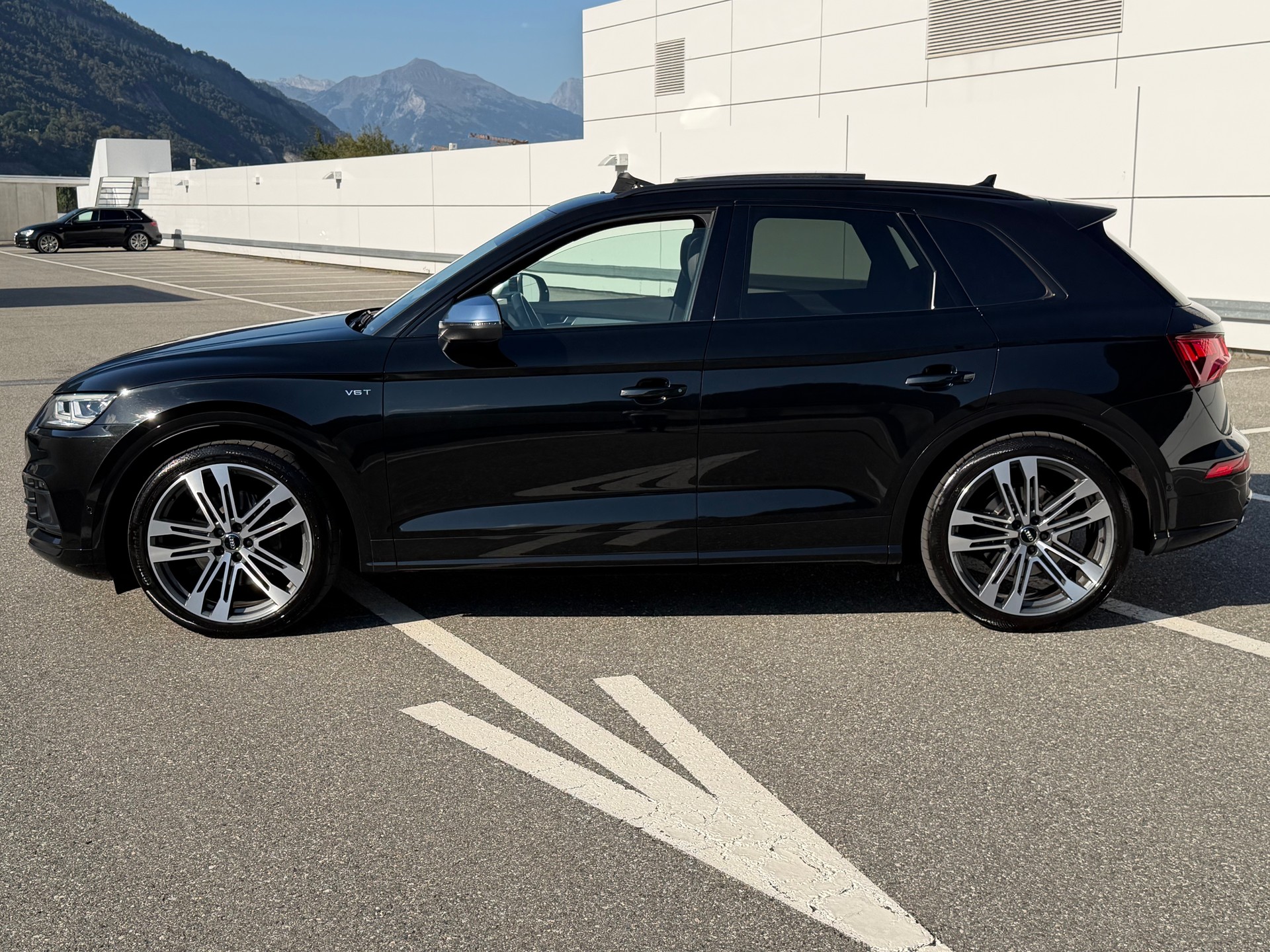AUDI SQ5 3.0 TFSI quattro S-tronic-image-2