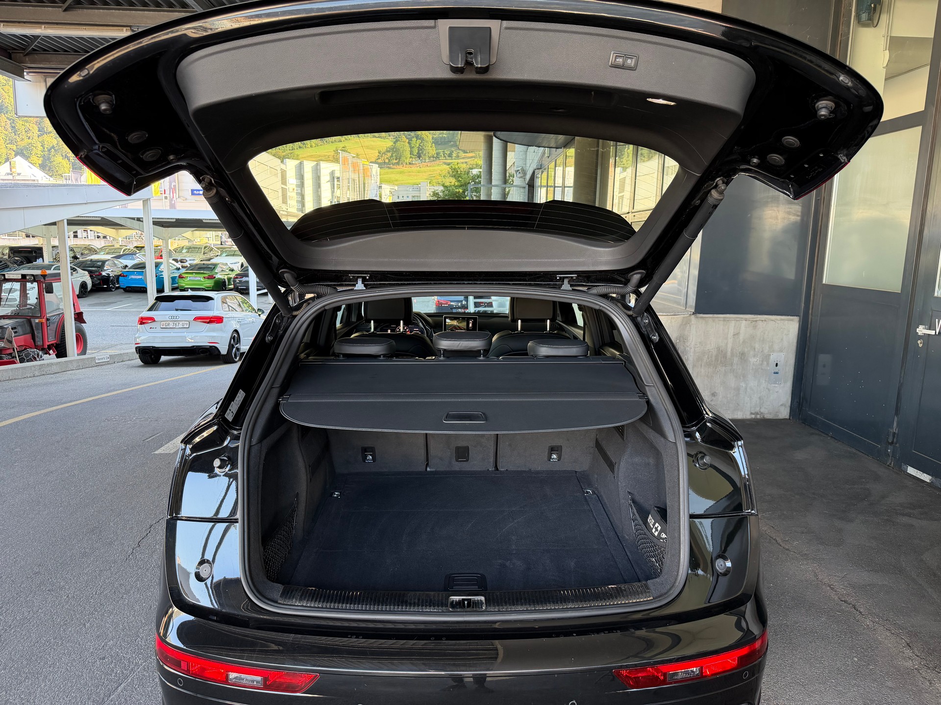 AUDI SQ5 3.0 TFSI quattro S-tronic-image-17