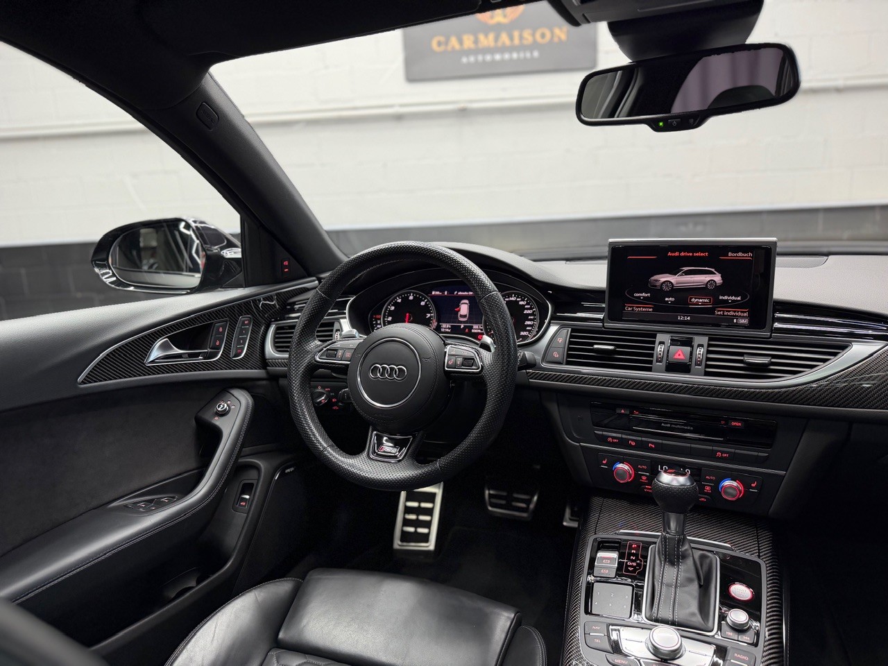 AUDI RS6 Avant 4.0 TFSI V8 performance quattro | CH-Auto | Lowide Wheels | Schiebedach | 360° Kamera | Grau Matt-image-19