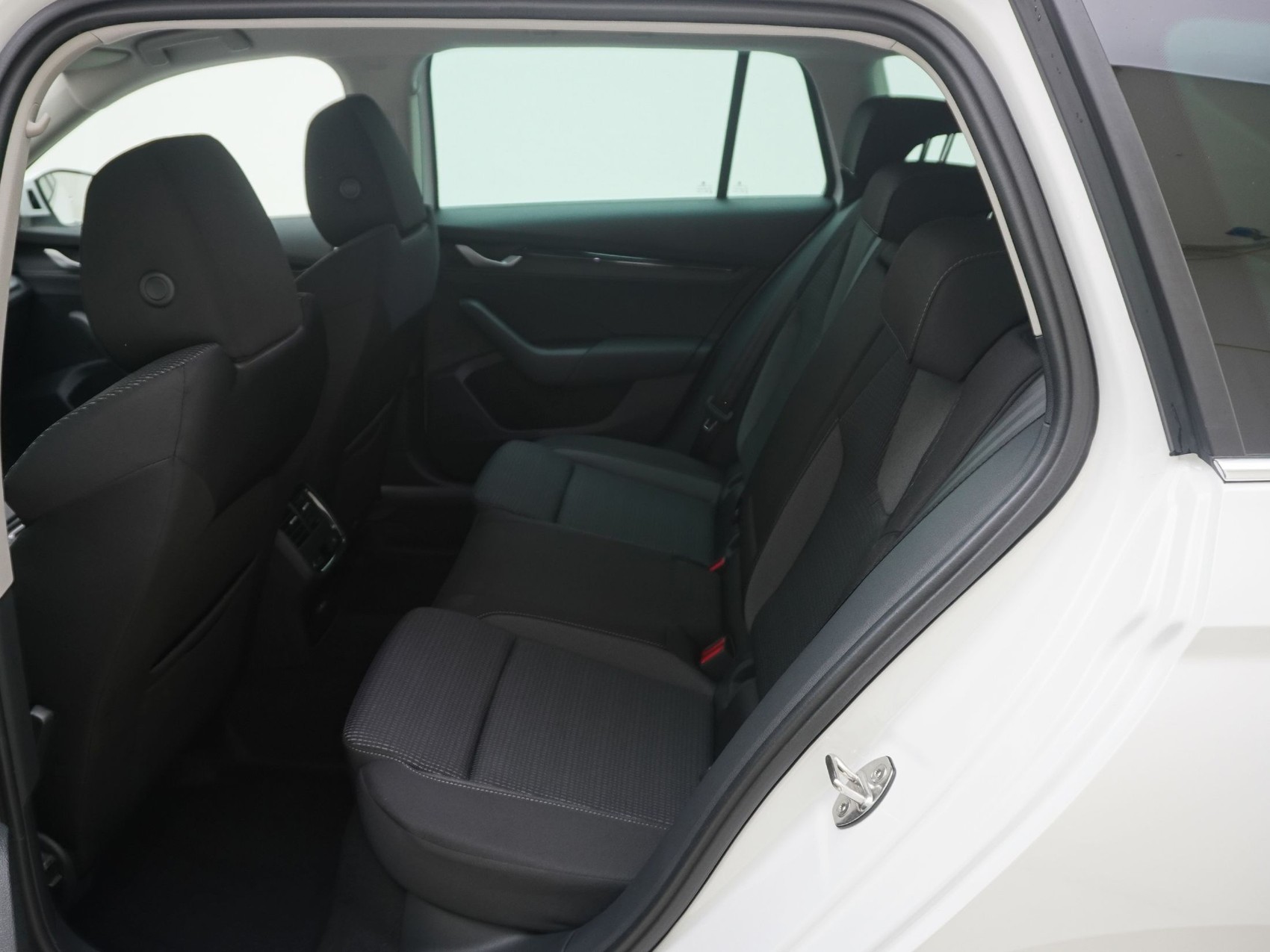 SKODA Octavia 2.0 TSI Selection-Loft 4x4 DSG-image-14