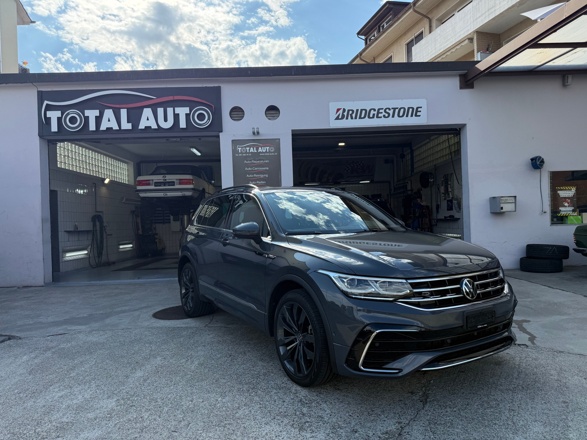 VW Tiguan 2.0TSI R-Line 4Motion DSG-image-0
