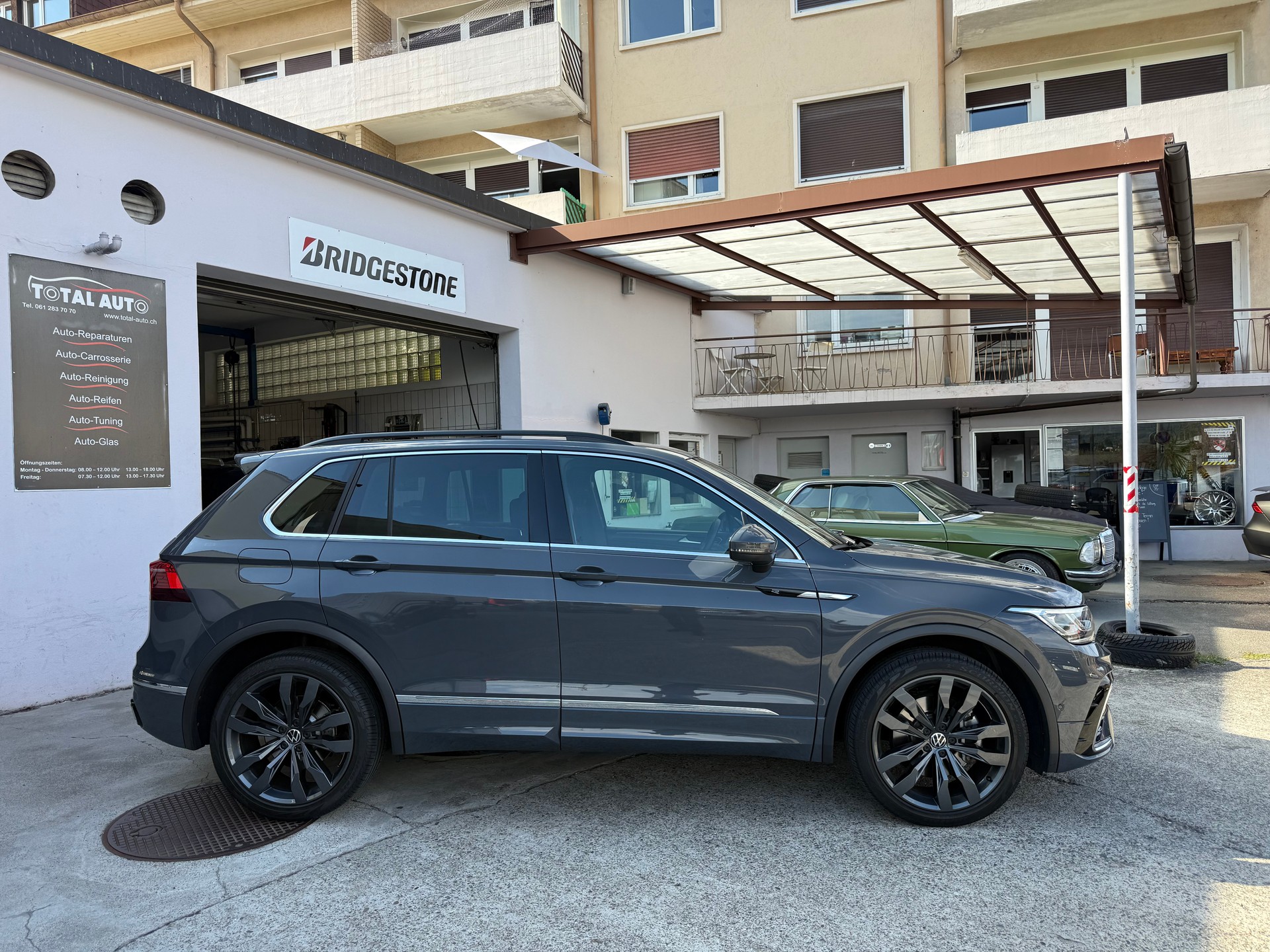 VW Tiguan 2.0TSI R-Line 4Motion DSG-image-1