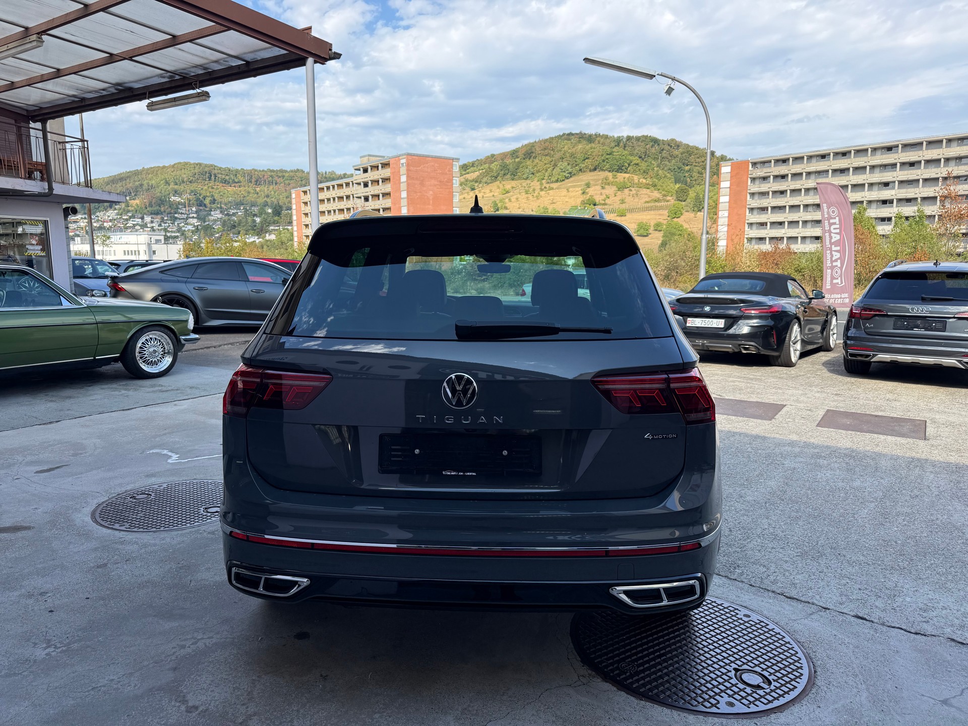 VW Tiguan 2.0TSI R-Line 4Motion DSG-image-3