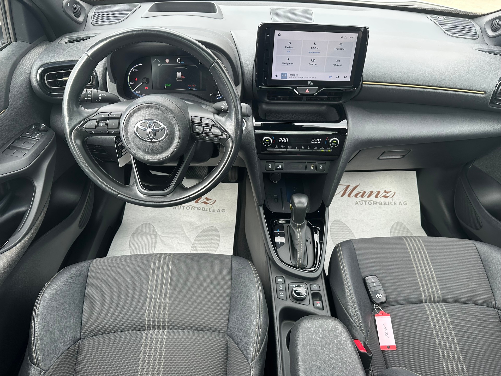 TOYOTA Yaris Cross 1.5 115PS Adventure e-CVT AWDi Top-Ausstattung **10Jahre Herstellergarantie**-image-9