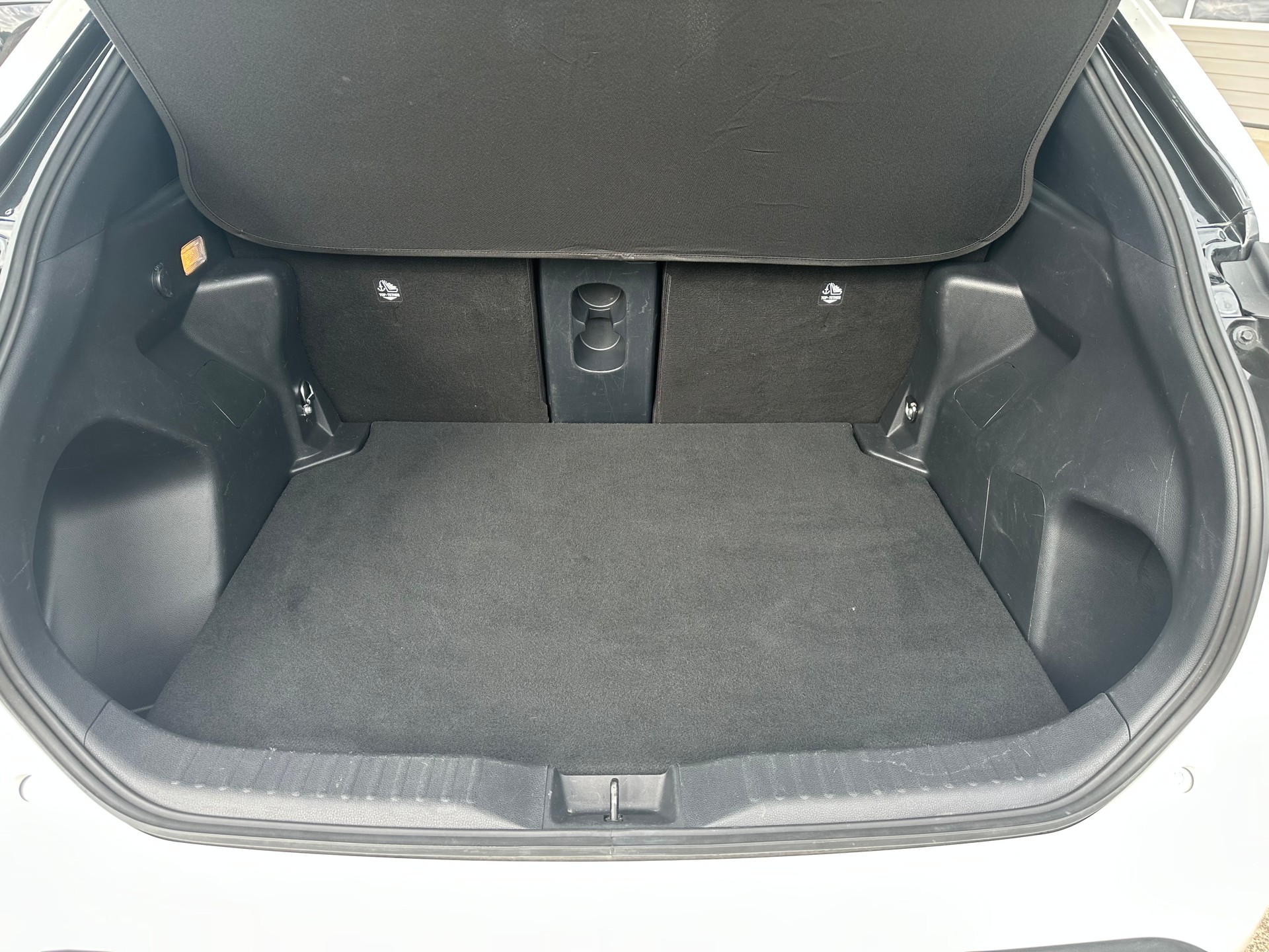 TOYOTA Yaris Cross 1.5 115PS Adventure e-CVT AWDi Top-Ausstattung **10Jahre Herstellergarantie**-image-7