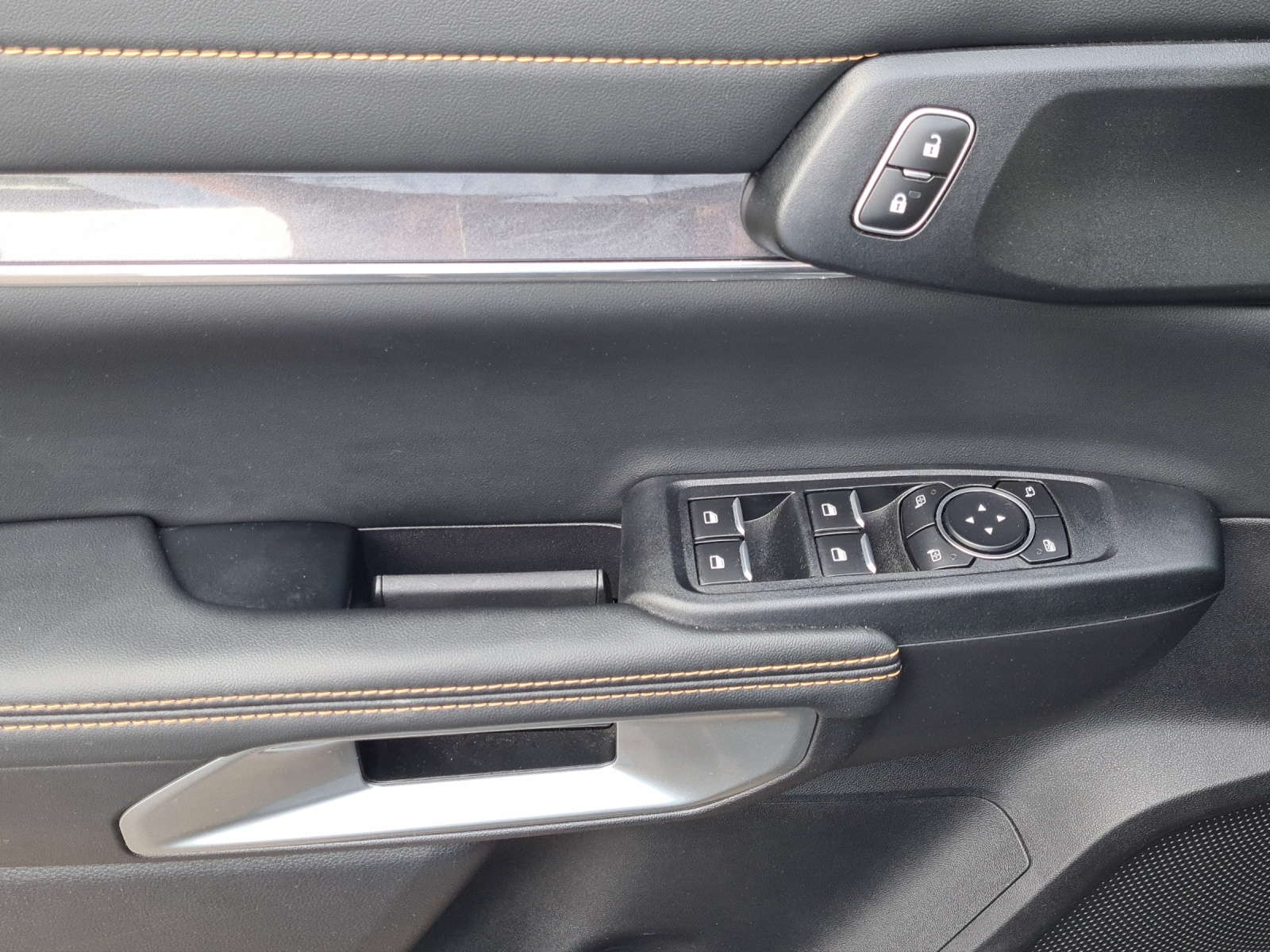 FORD Ranger Doppel-Kabine Pick-up 2.3i EcoBoost 4x4 Wildtrak PHEV PLUG-IN-HYBRID 281 PS AUTOMAT-image-18