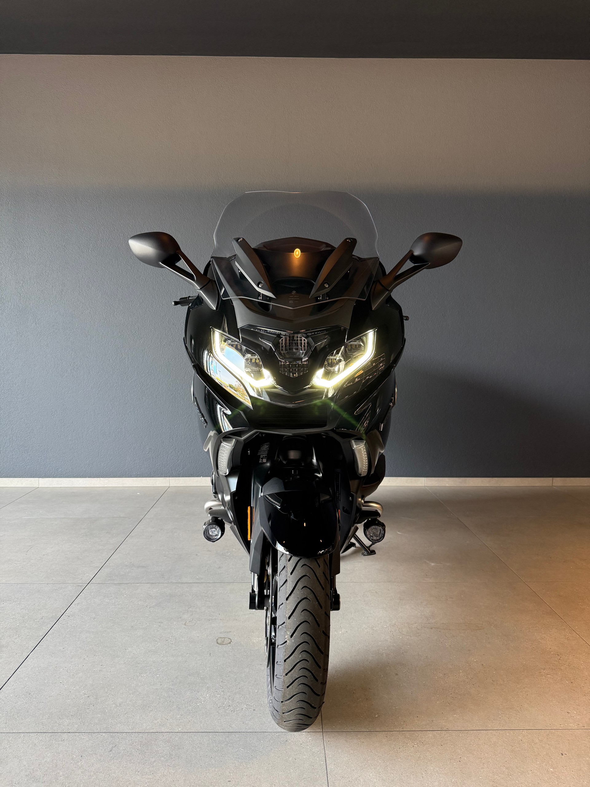 BMW K 1600 GT-showroom-element-2