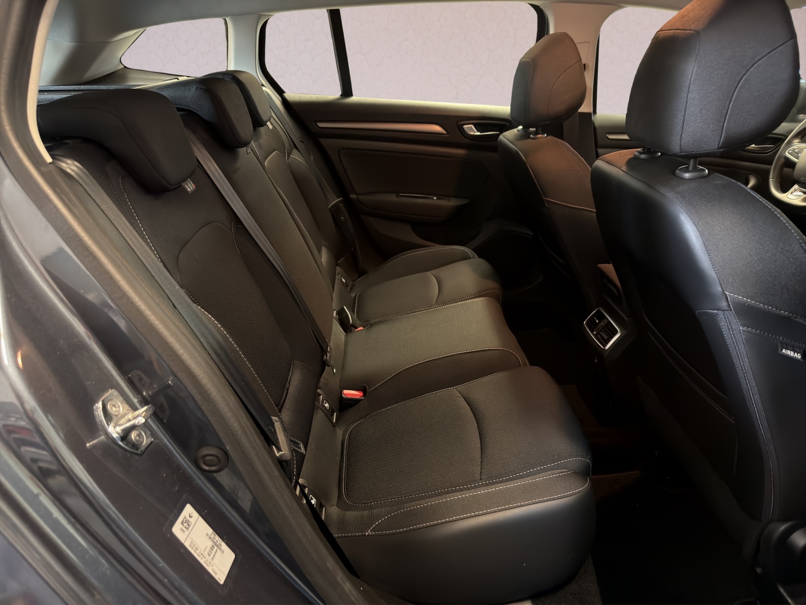 RENAULT Mégane Grandtour 1.3 16V Turbo Zen EDC-image-13