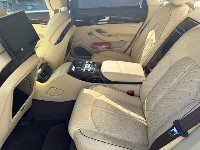 AUDI A8 4.2 V8 TDI quat. T-Tronic LWB-image-11