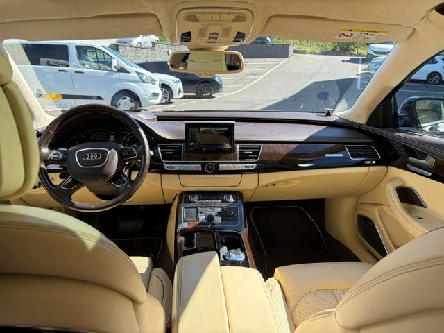 AUDI A8 4.2 V8 TDI quat. T-Tronic LWB-image-12