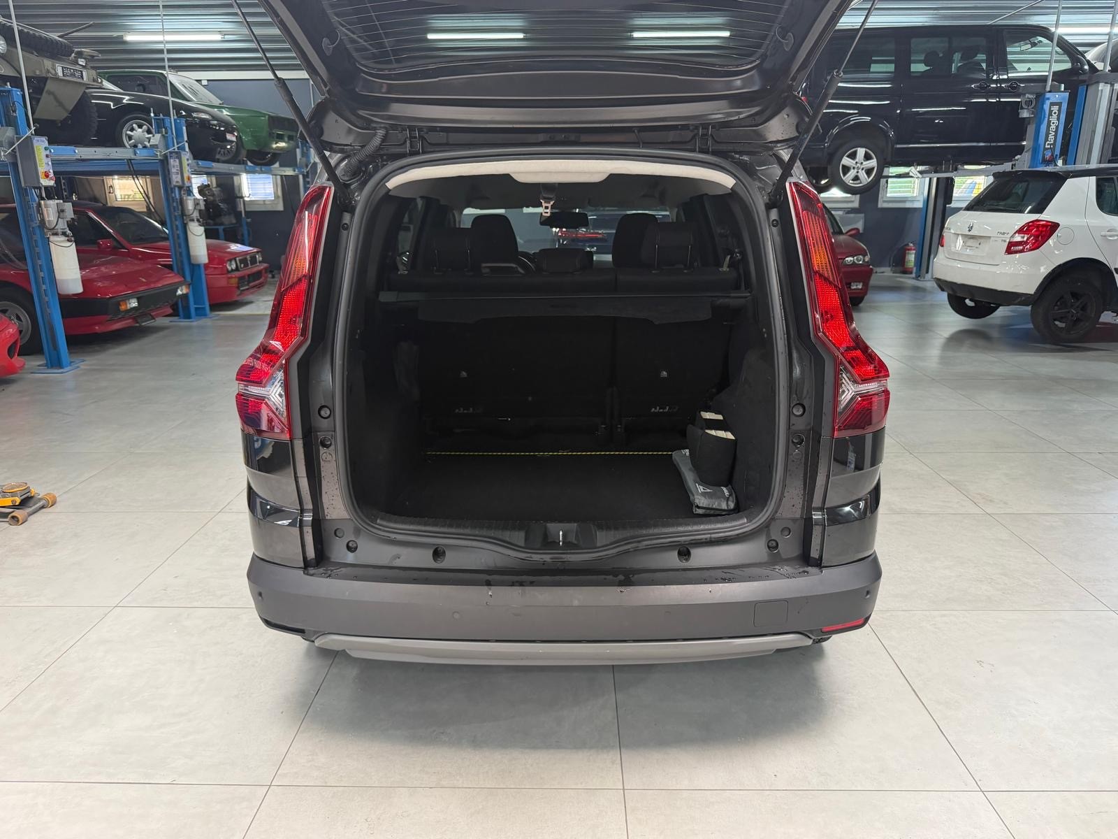 DACIA Jogger HEV 140 Expression-image-12