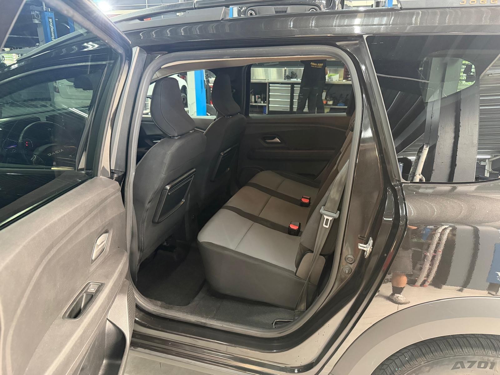 DACIA Jogger HEV 140 Expression-image-9